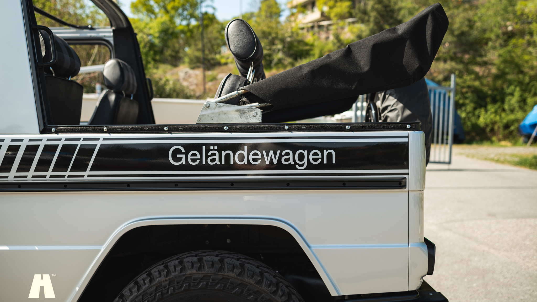 Exteriörbild på 1985 Mercedes 230GE Cabrio