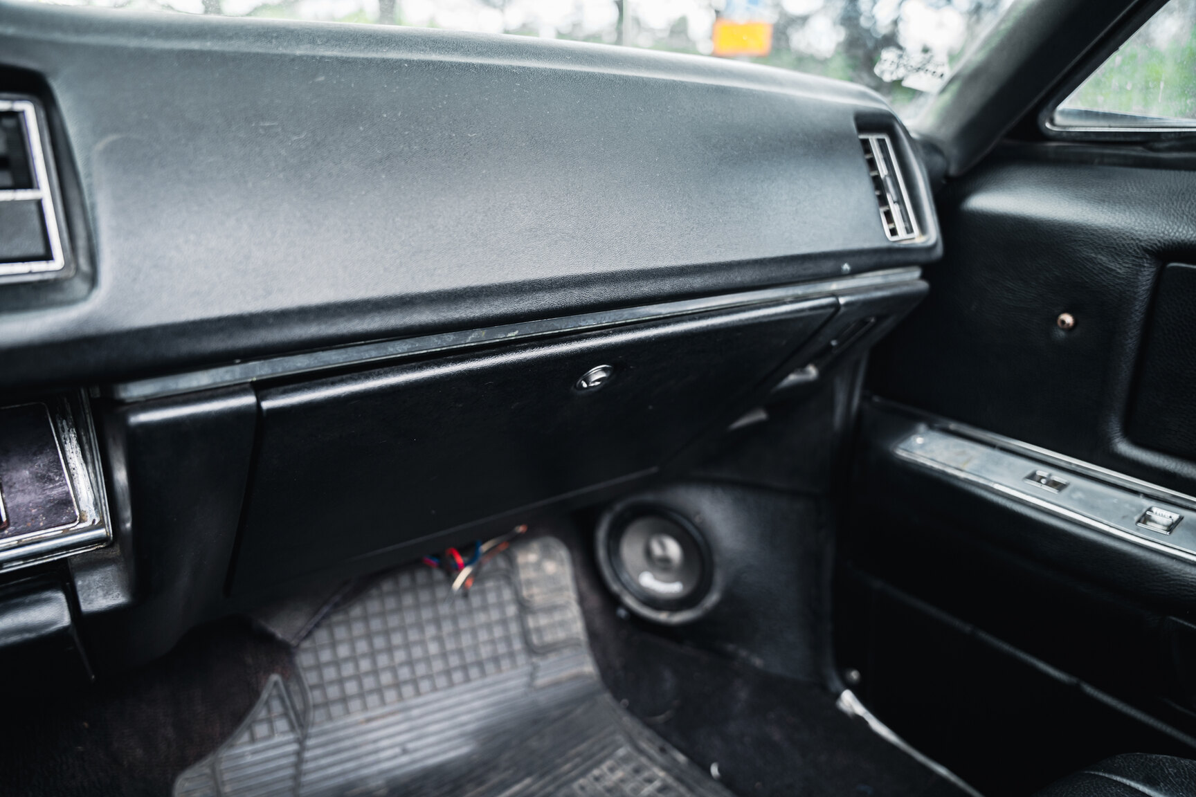 Interior image of 1968 Cadillac De Ville Convertible
