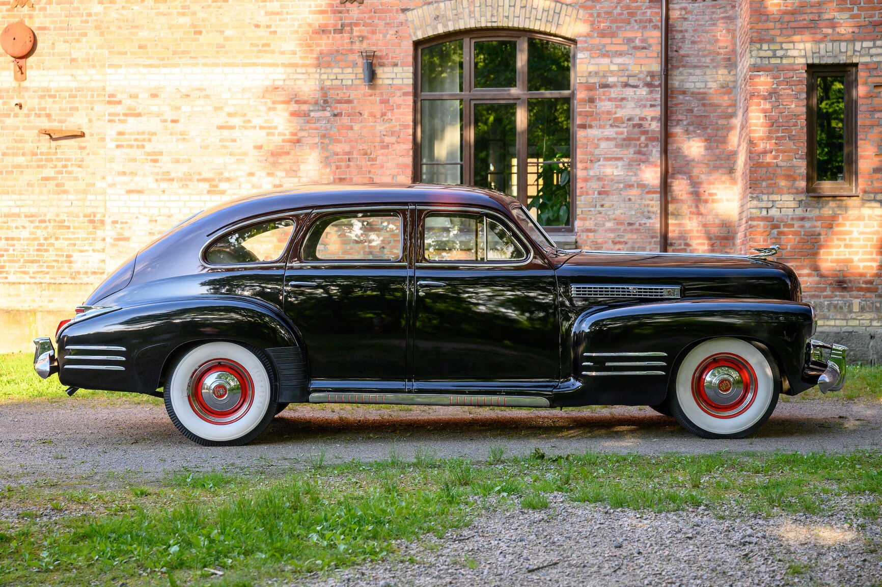 Exteriörbild på 1941 Cadillac Model Sixty-One Fastback (10)