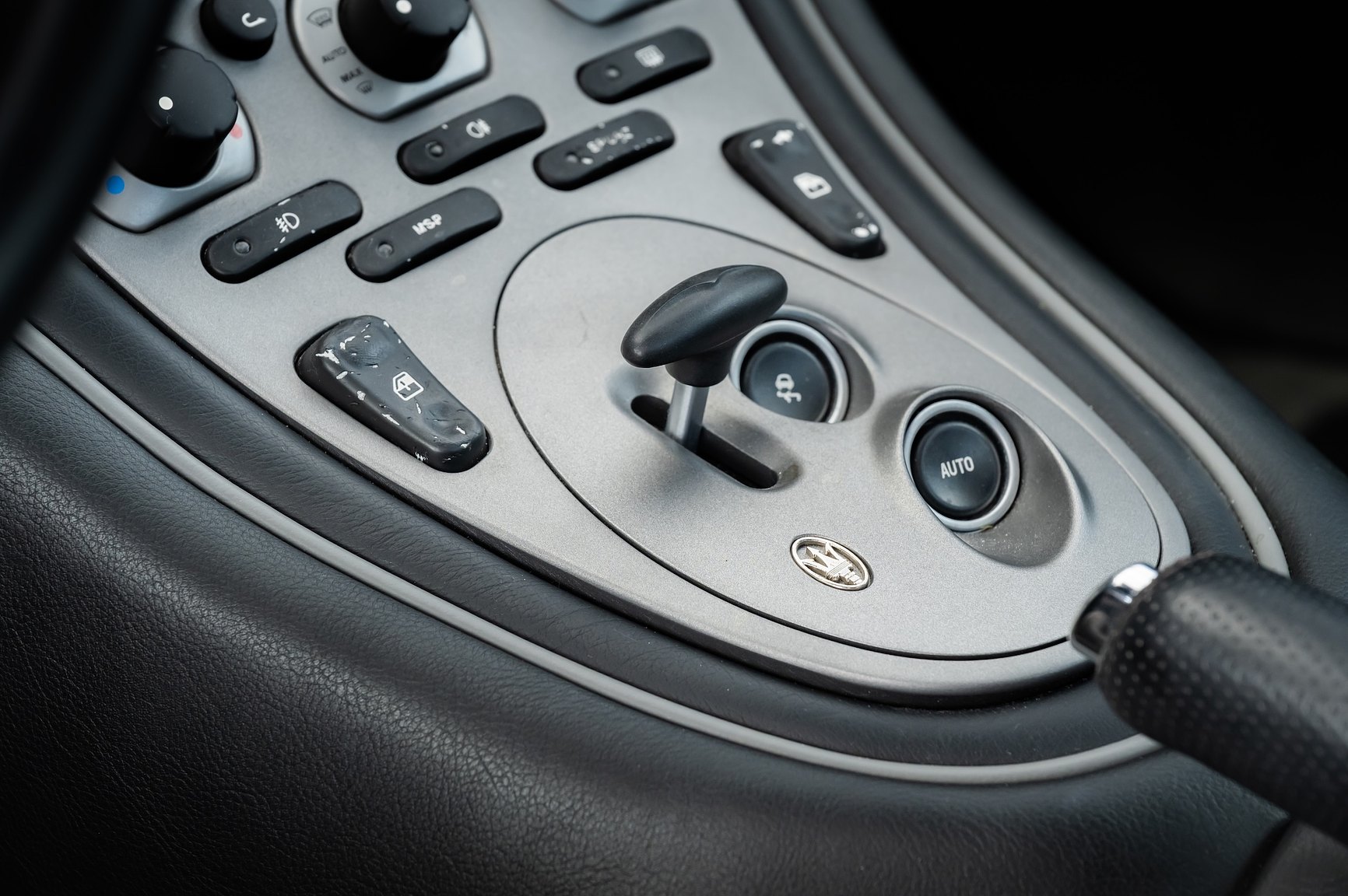 Interior image of 2004 Maserati Coupé 4.2 V8 Cambiocorsa