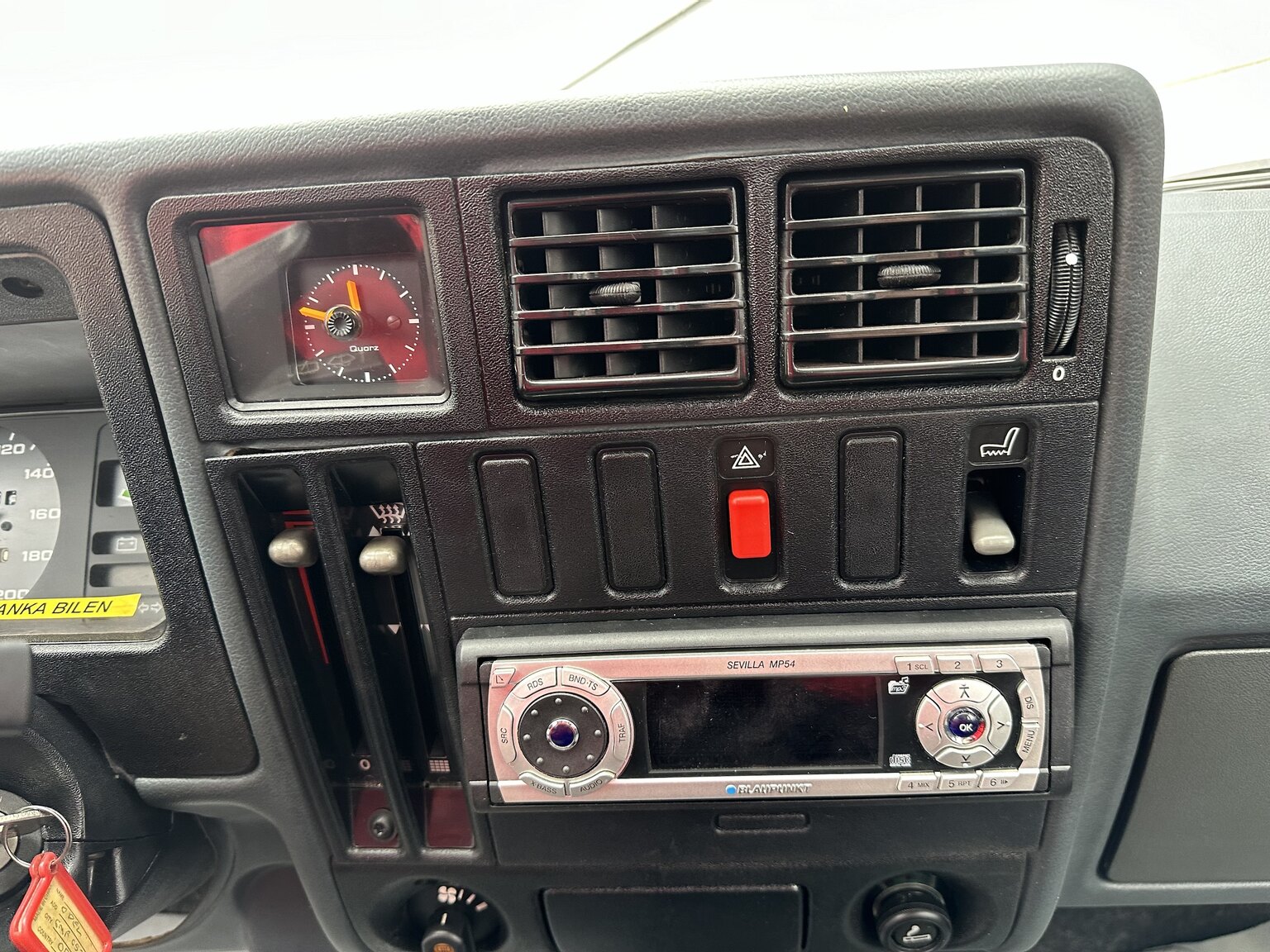 Innenraumfoto von 1983 Opel Kadett (11)