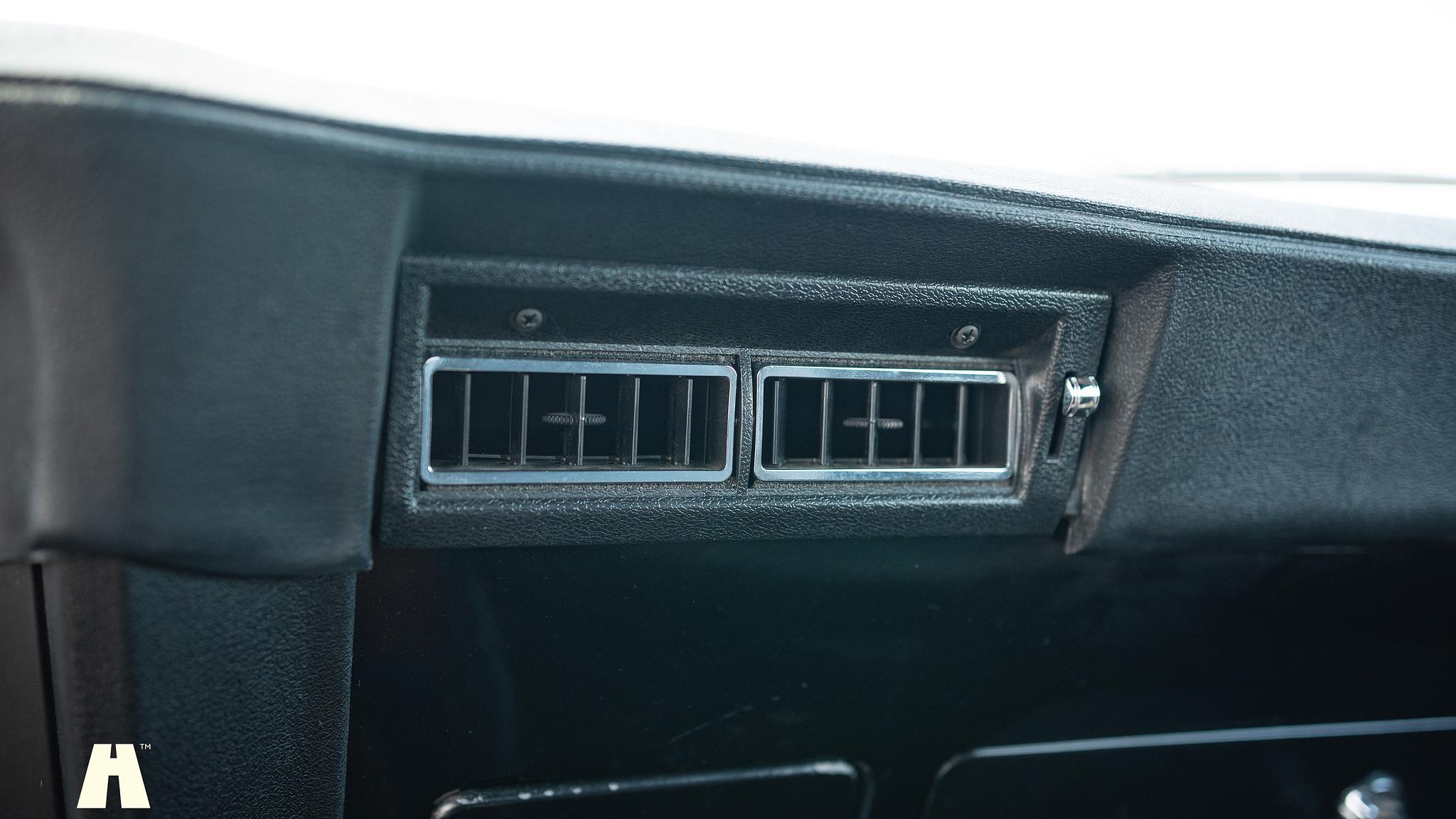 Interior image of 1969 Chevrolet Camaro 69 Pro touring   (63)