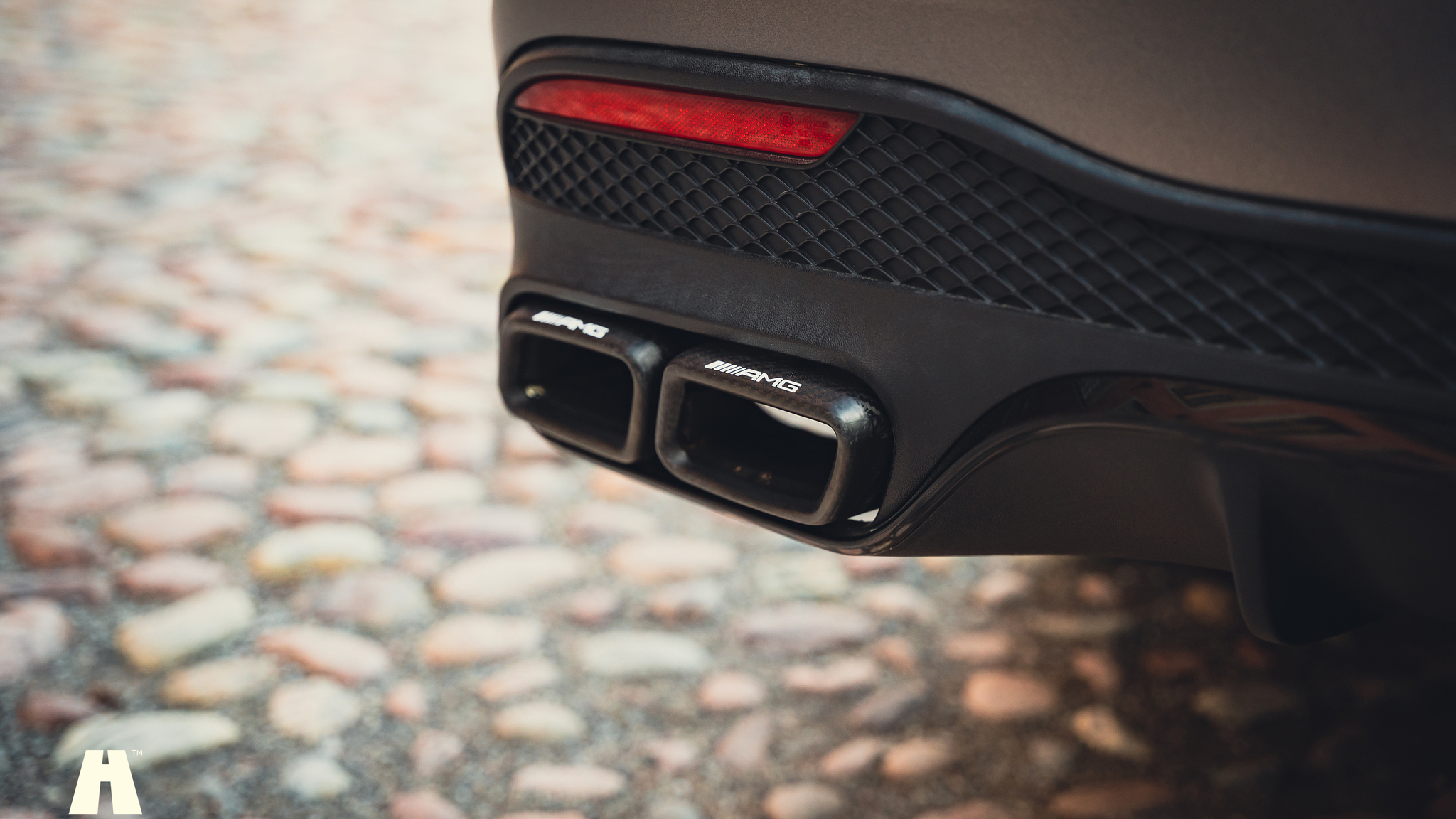 Exterior image of 2017 Mercedes-Benz GLS 63 AMG (47)