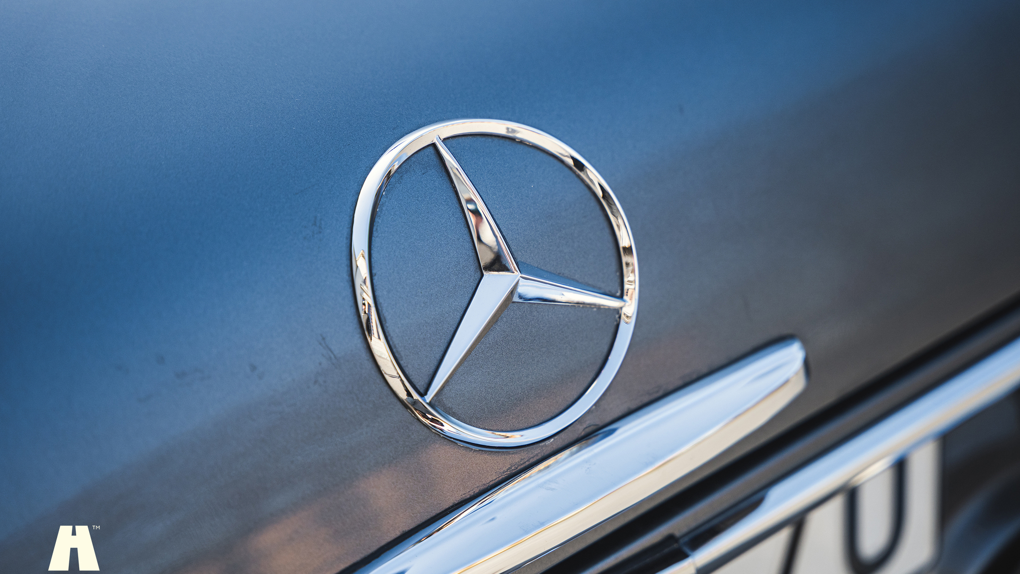 Exterior image of 1970 Mercedes 280 SL Pagoda (77)