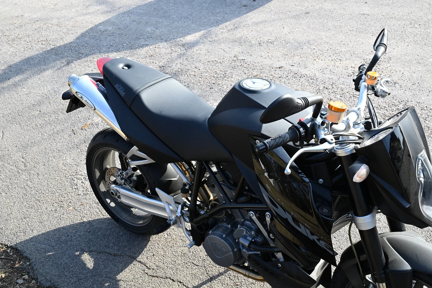 Exteriörbild på 2005 KTM 990 Super Duke (10)