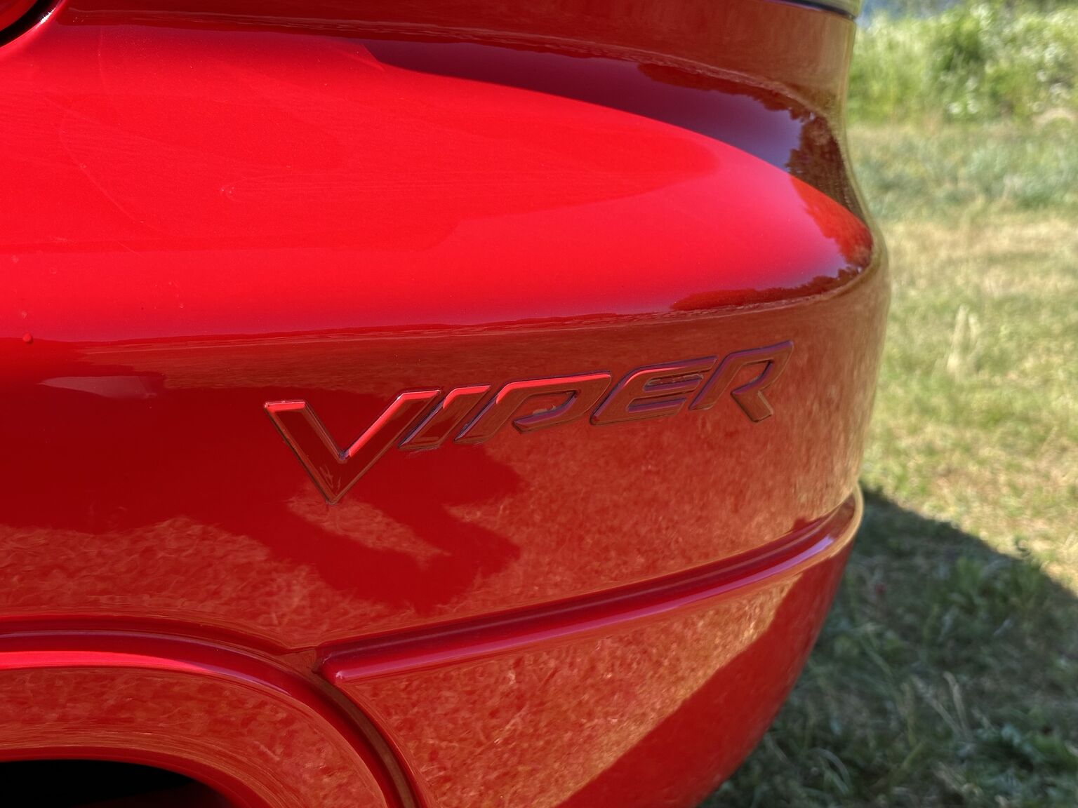 Exterior image of 2004 Dodge Viper SRT-10 (52)