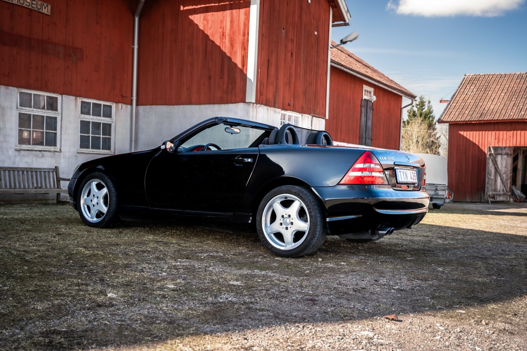 Exterior image of 2001 Mercedes-Benz SLK 320