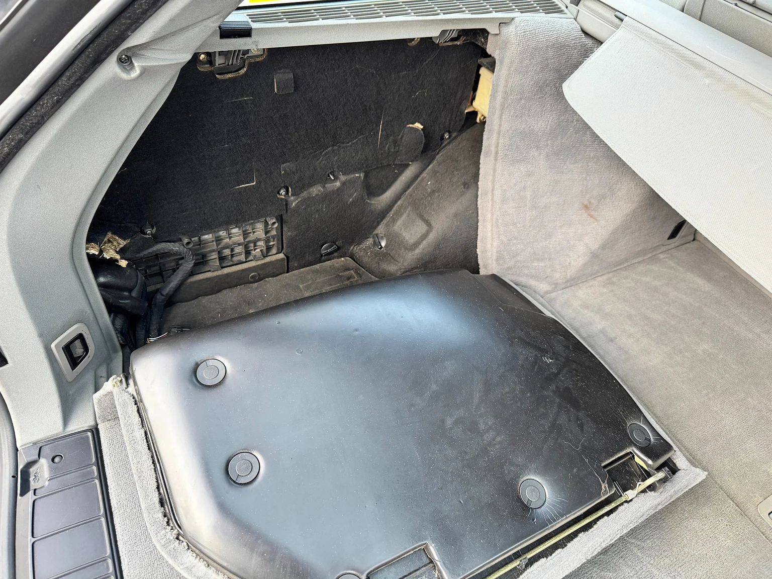 Innenraumfoto von 1993 BMW E34 M5 Touring  (88)