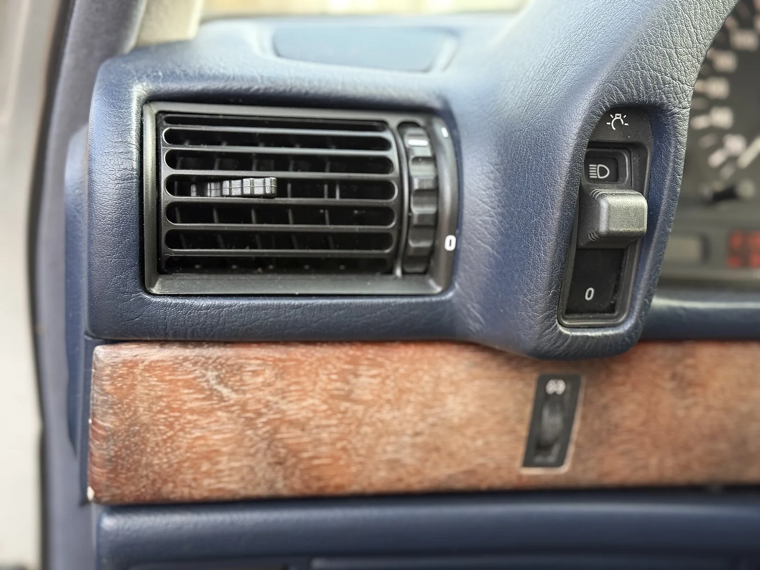 Interiörbild 1992 BMW 730iA (3)