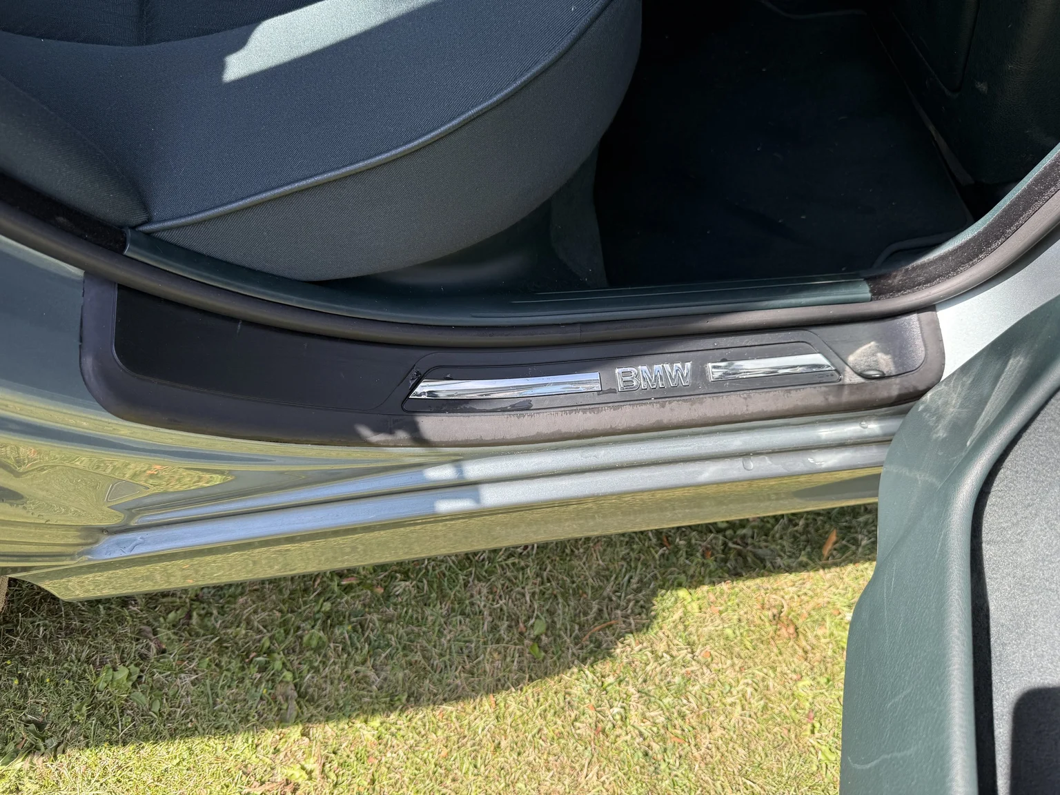 Innenraumfoto von 2003 BMW 525d Sedan (75)