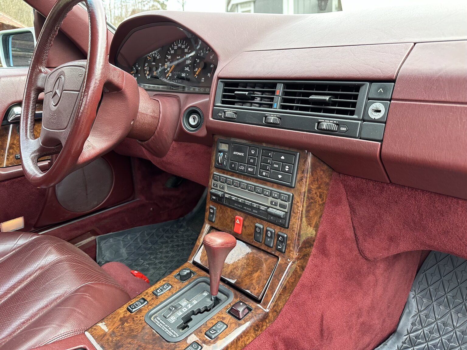 Interiörbild 1992 Mercedes-Benz SL 500
