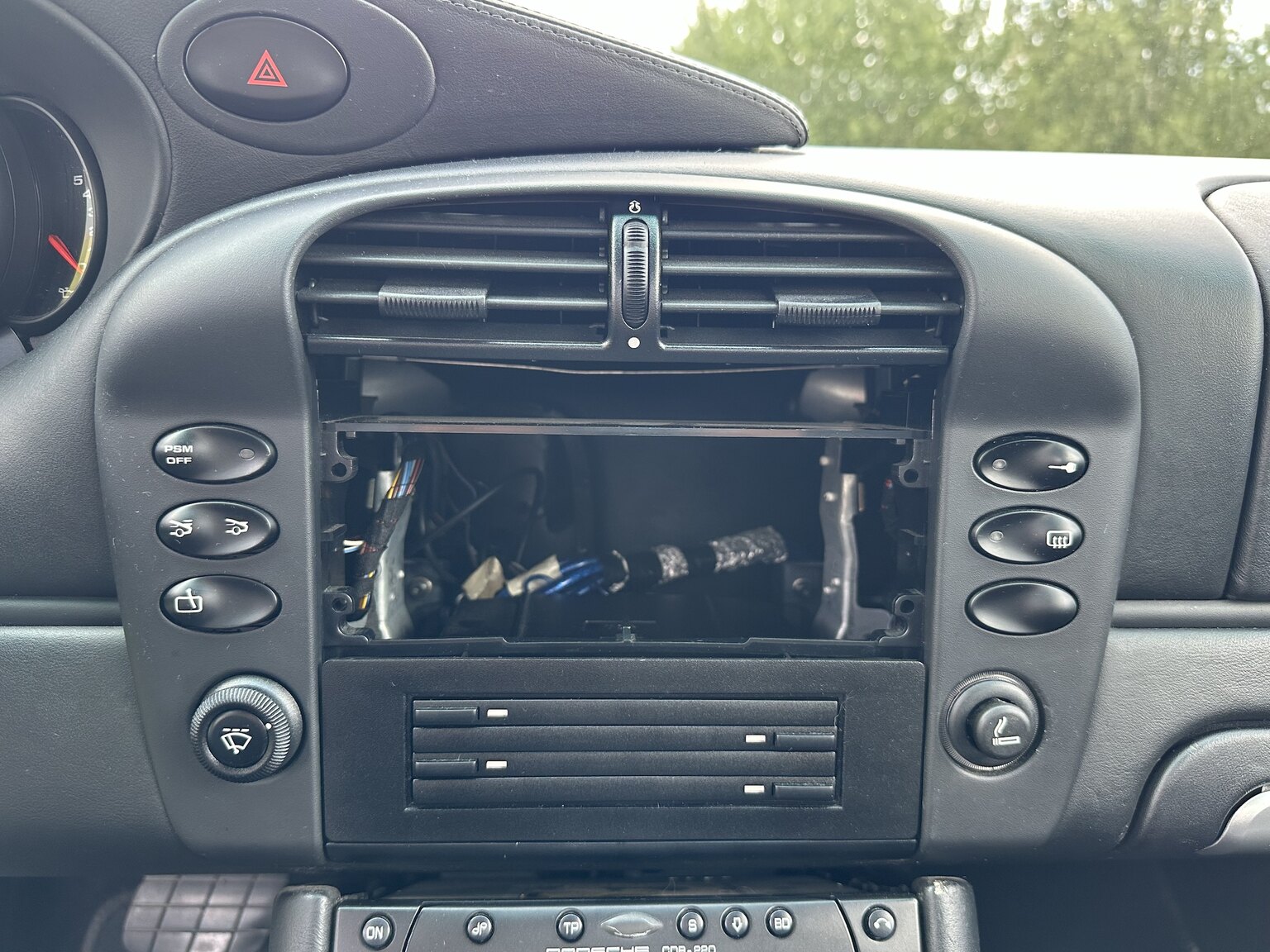 Innenraumfoto von 2002 Porsche 996 Turbo