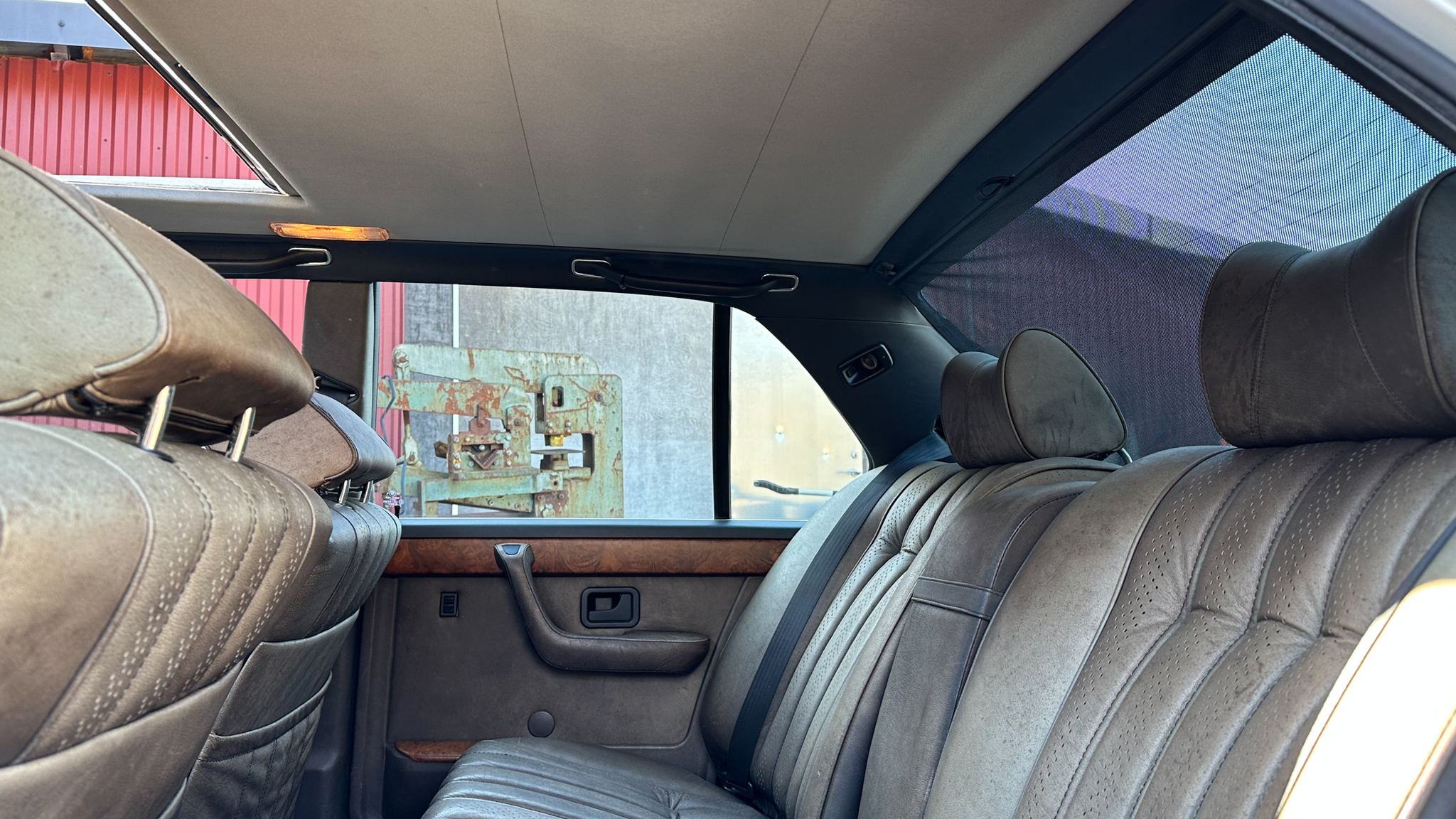 Interiörbild 1984 BMW 745i Executive Automat