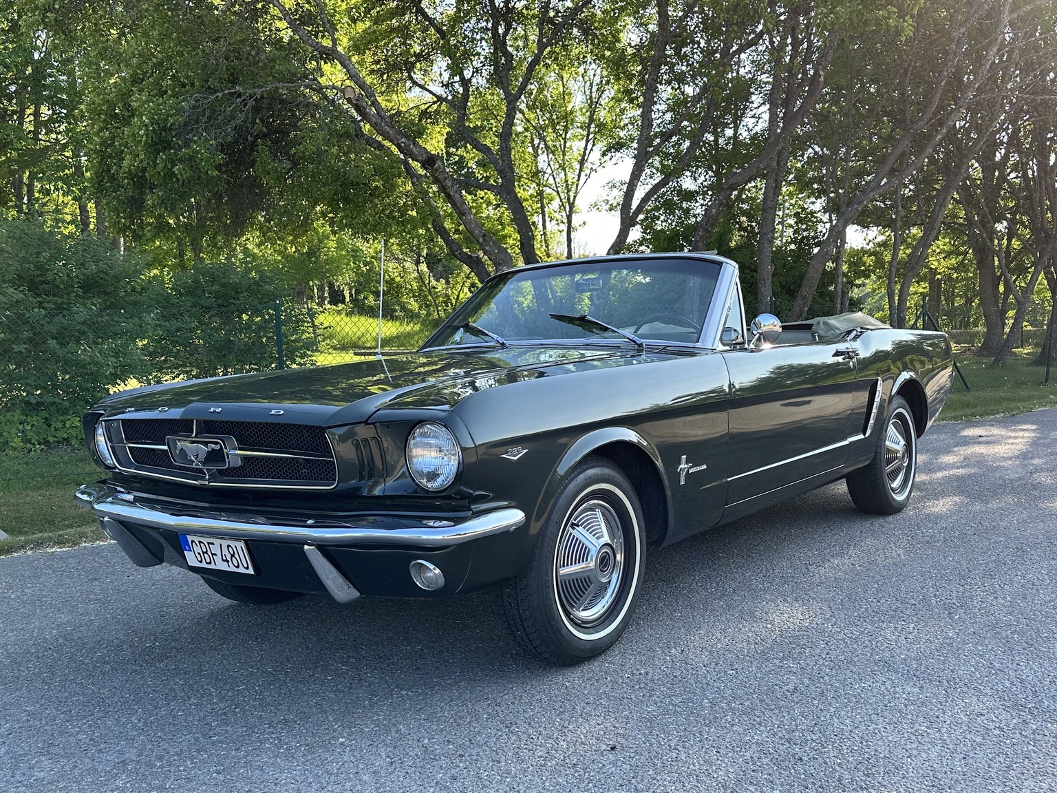 Exteriörbild på 1965 Ford Mustang 289 Cabriolet