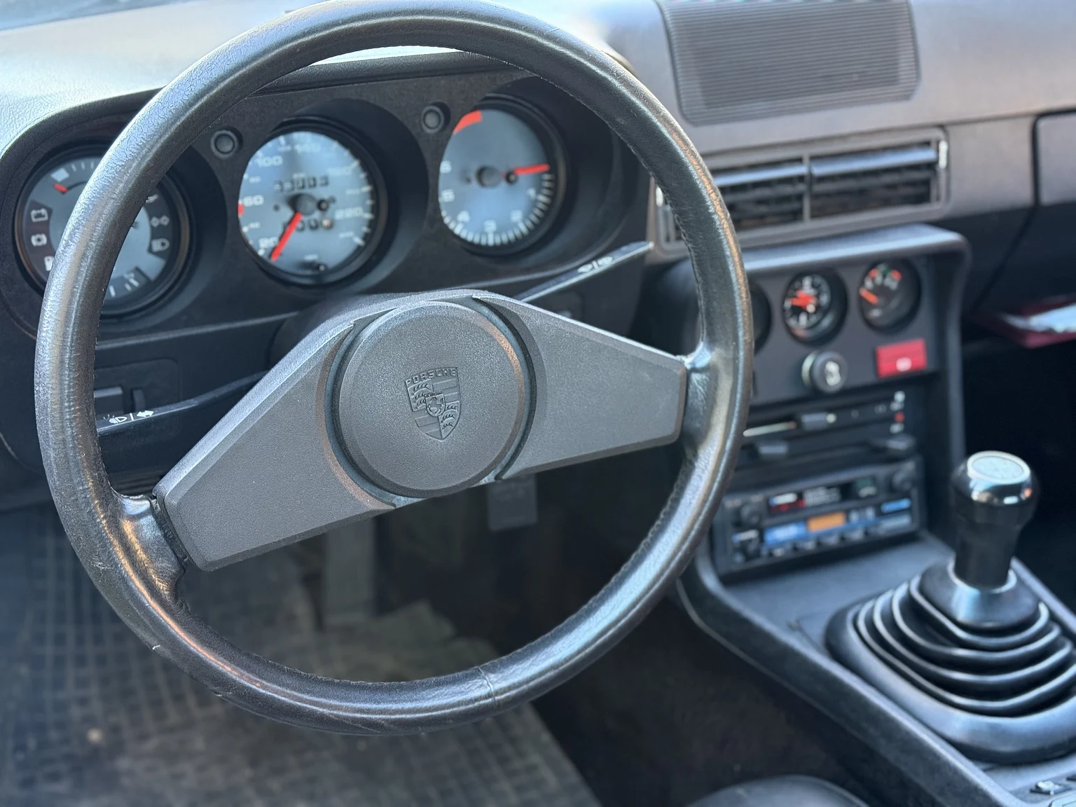 Innenraumfoto von 1979 Porsche 924  (5)