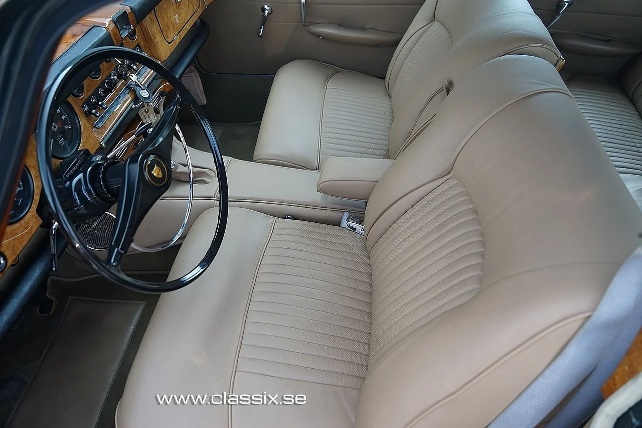Bild von 1970 Jaguar 420 (13)