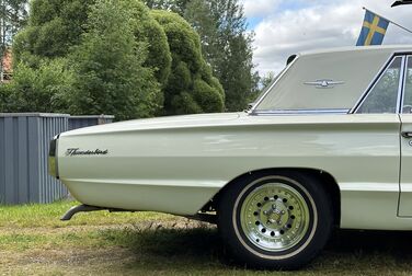 Exterior image of 1965 Ford Thunderbird Hardtop 6.4