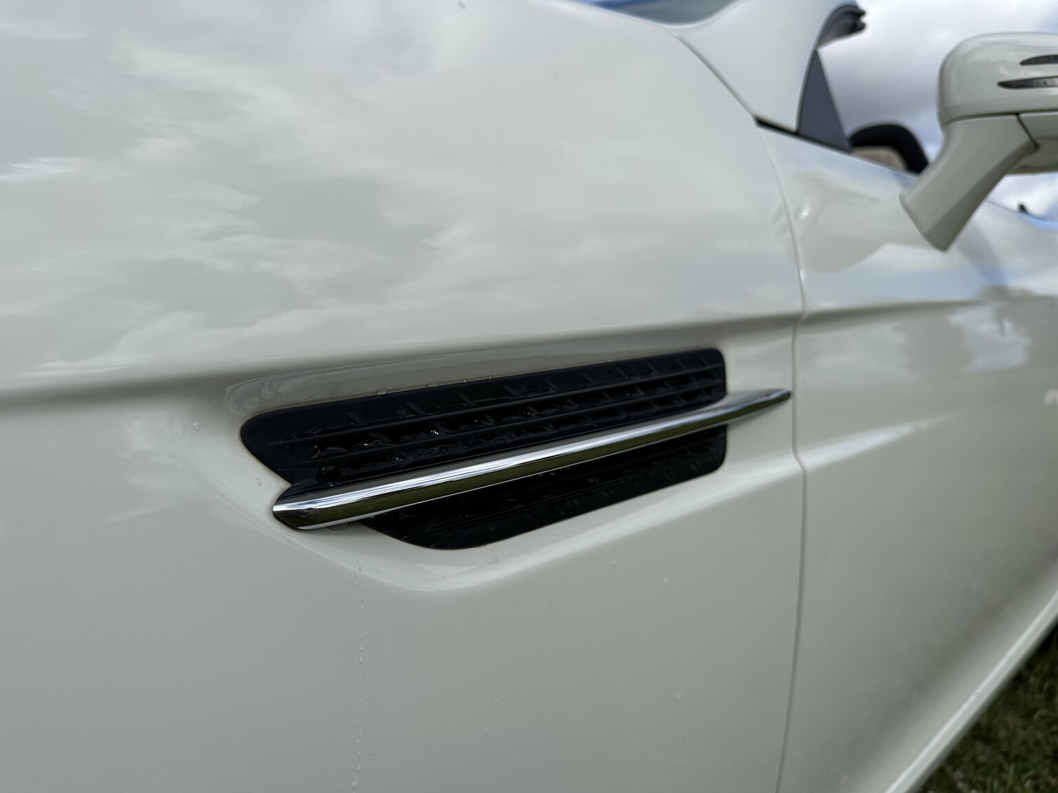 Exteriörbild på 2012 Mercedes-Benz SLK 350