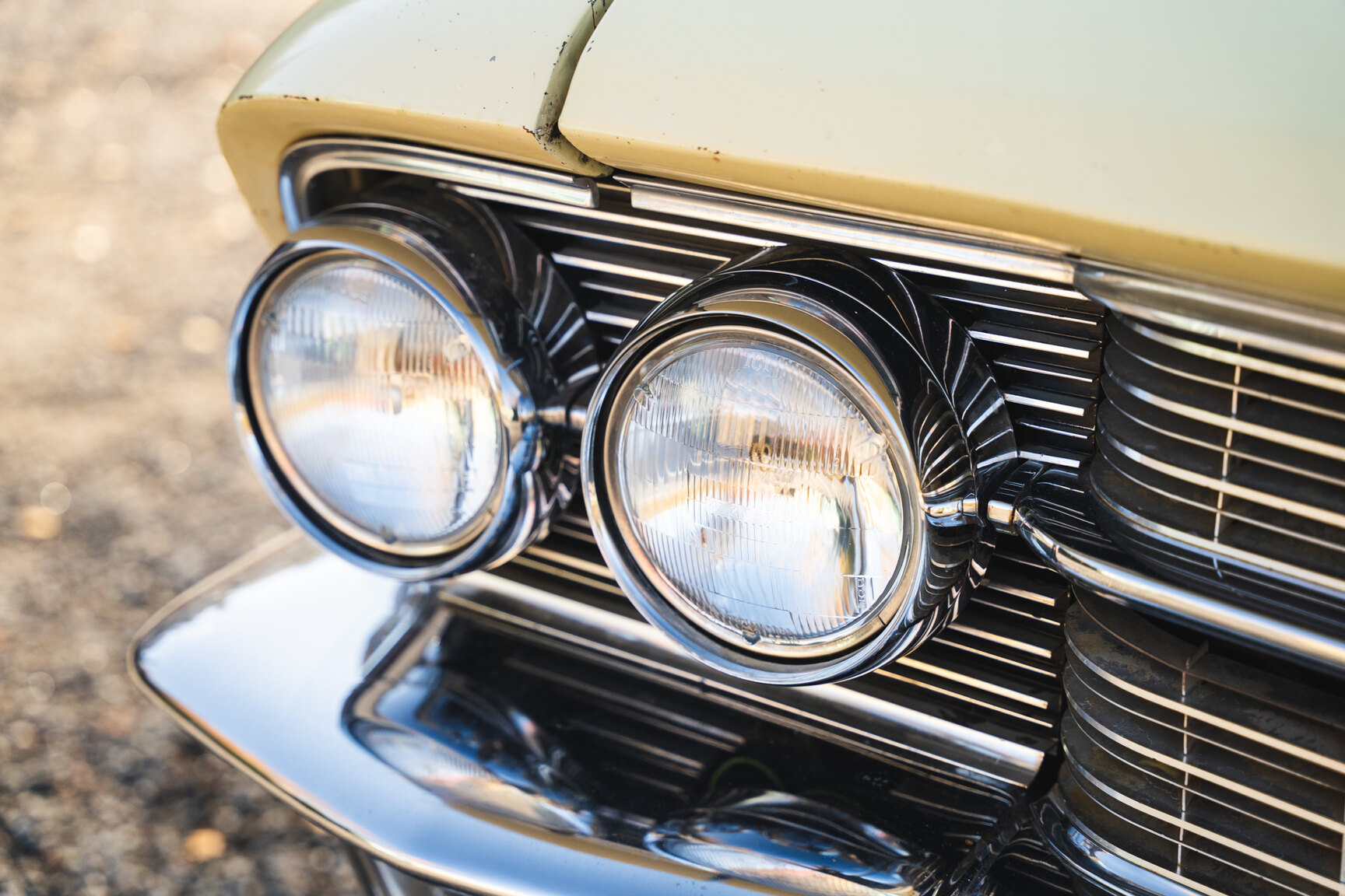 Exteriörbild på 1962 Cadillac Coupé De Ville