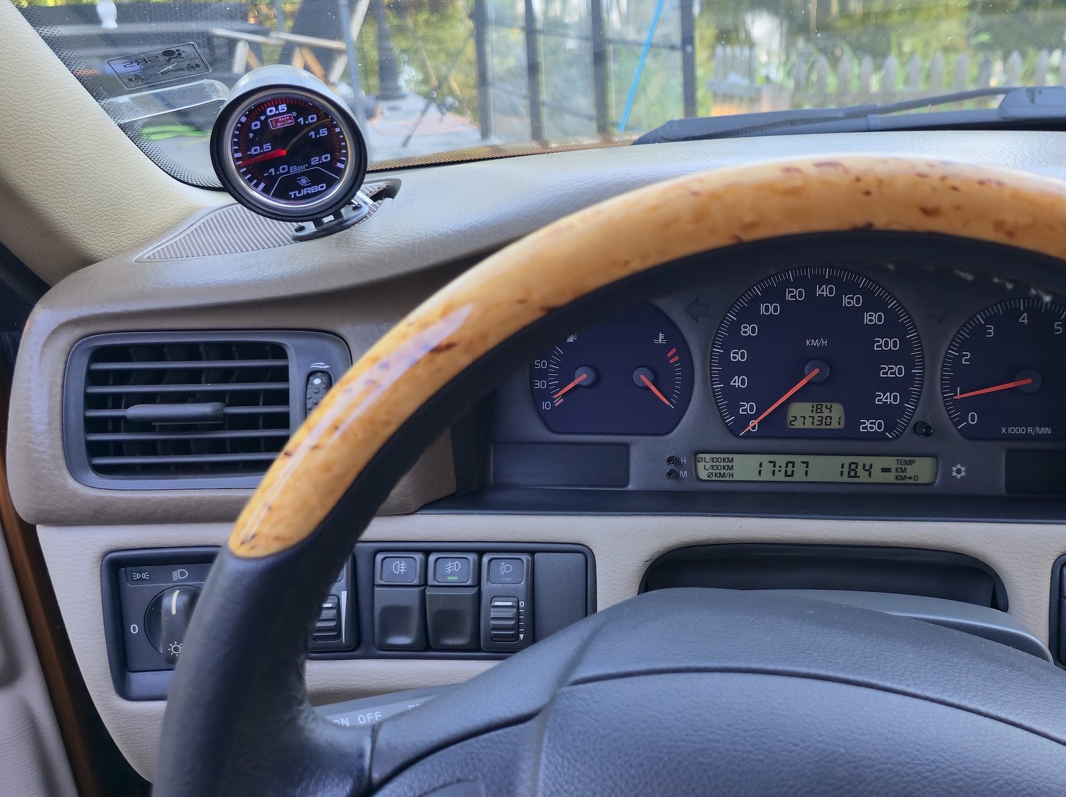 Interior image of 1998 Volvo V70 R 2.3 T Automatisk