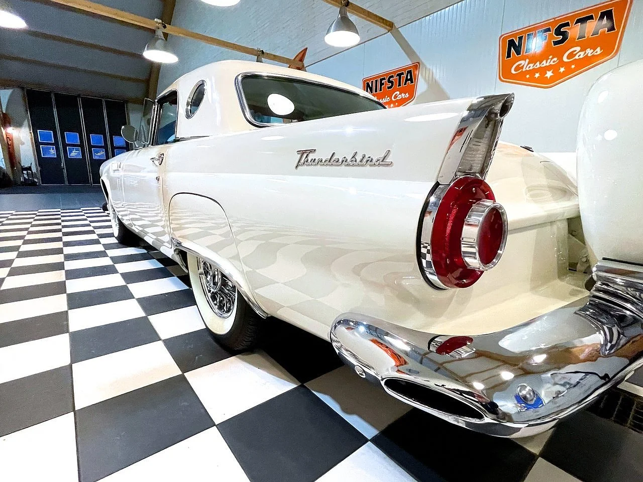 Bild von 1956 Ford Thunderbird (13)
