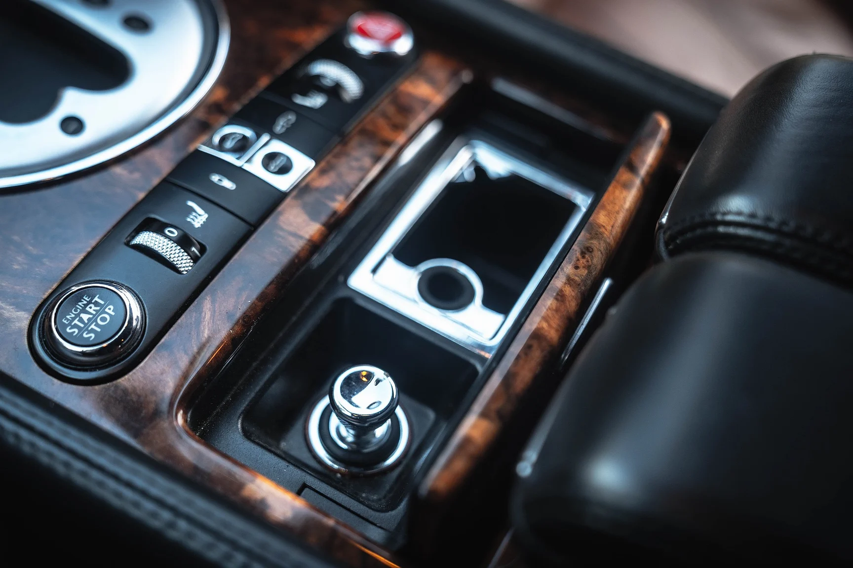 Innenraumfoto von 2007 Bentley Continental GTC (16)