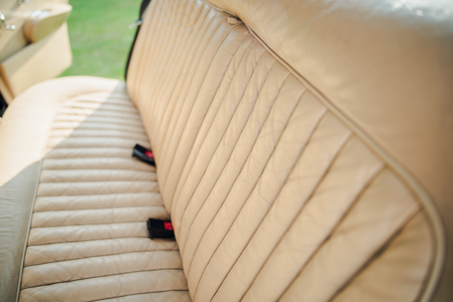 Interior image of 1965 Daimler 250 V8