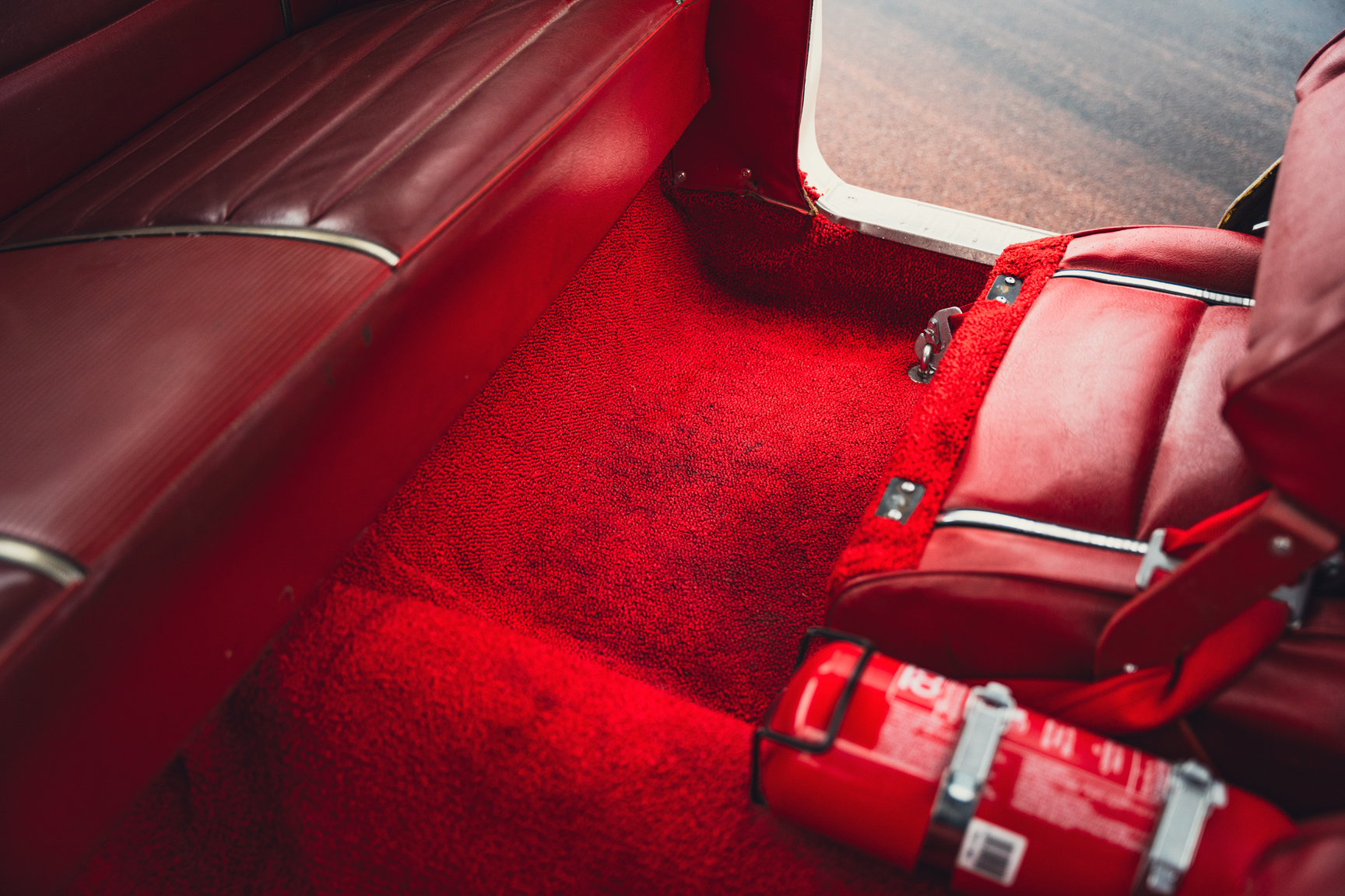 Innenraumfoto von 1964 Ford Fairlane 500 Sport Coupé (49)