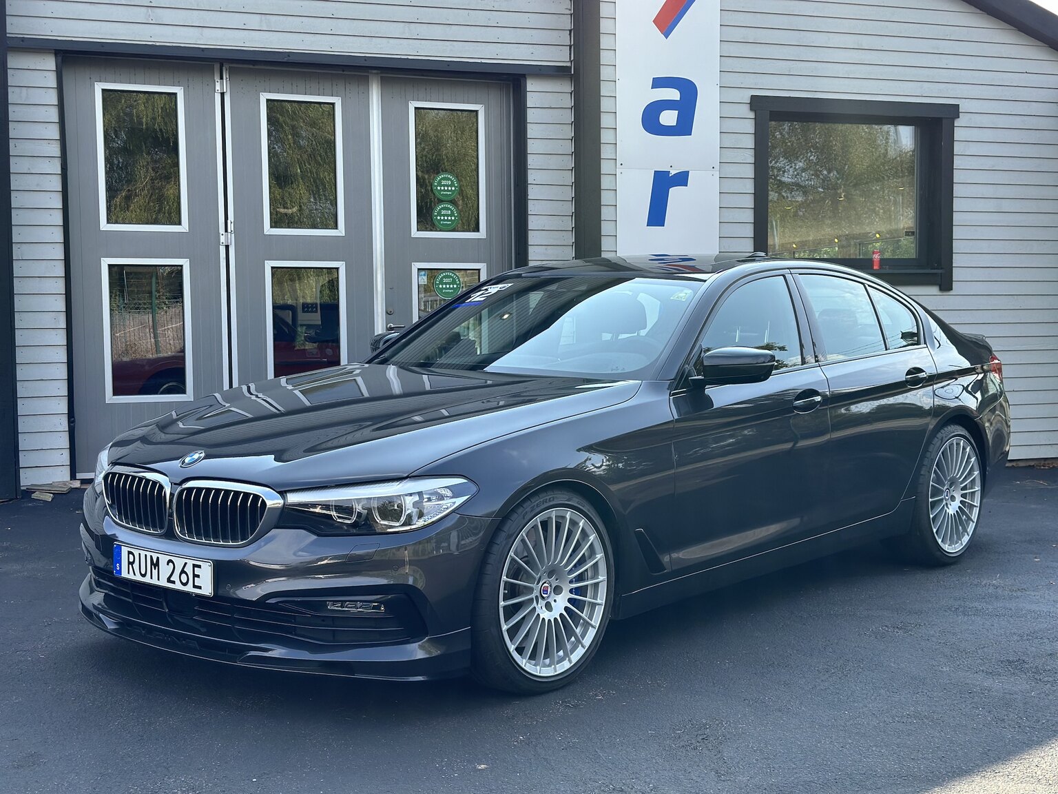 Exterior image of 2019 ALPINA B5 S Bi-Turbo Sedan ALLRAD