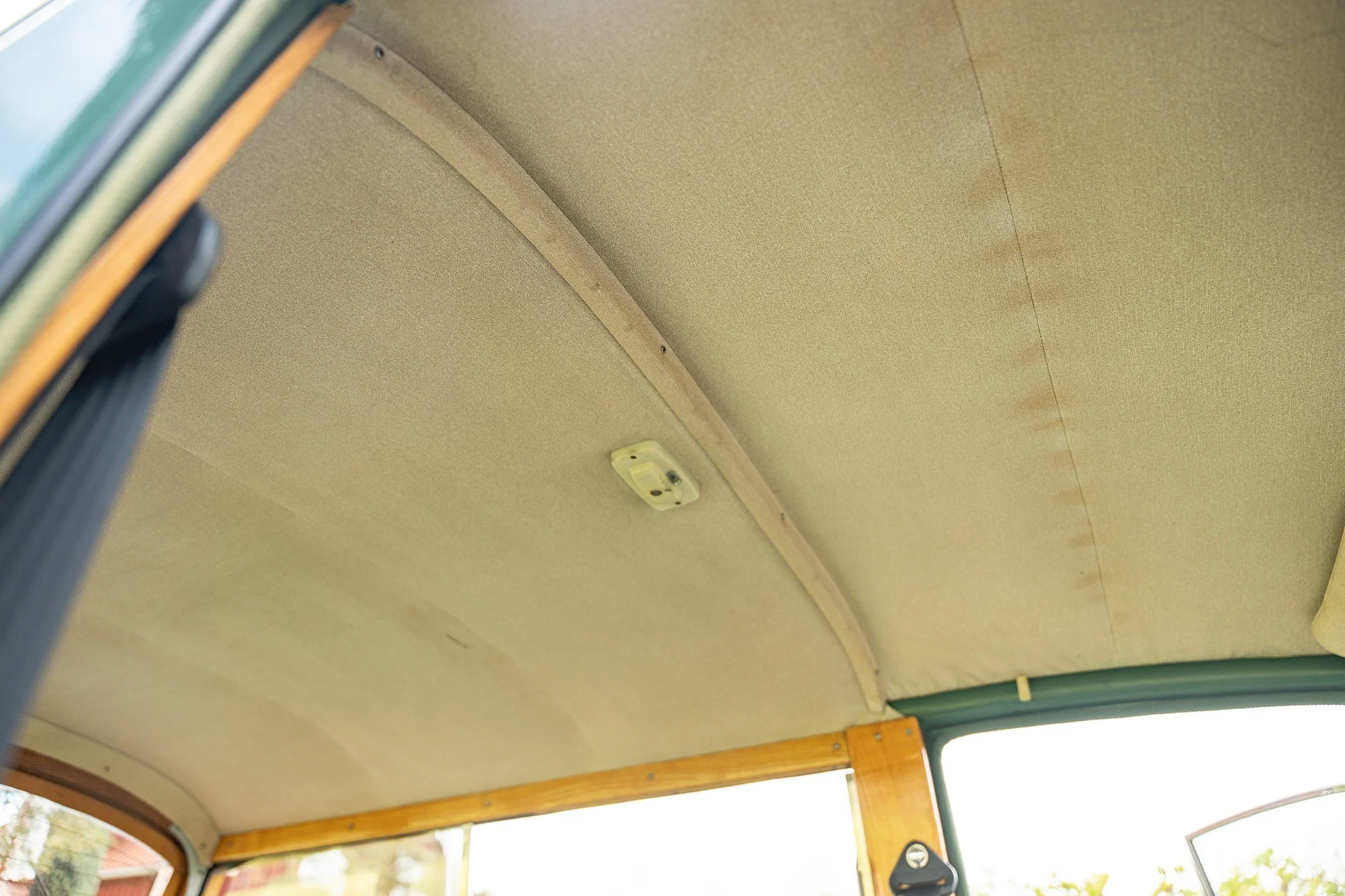 Interior image of 1968 Morris Minor Traveller (51)