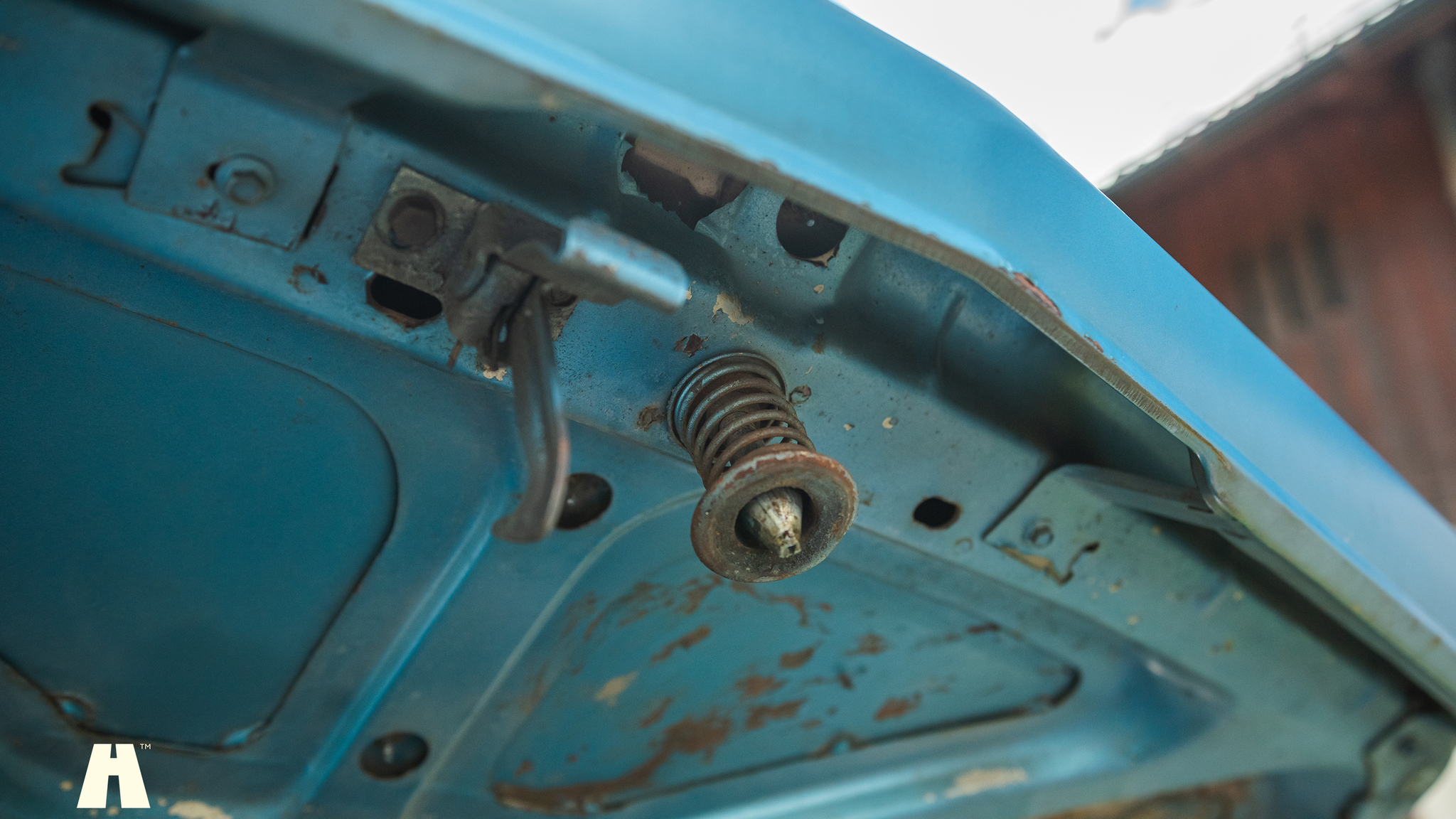 Image of 1963 Mercury Monterey Custom 4-door (57) mechanics