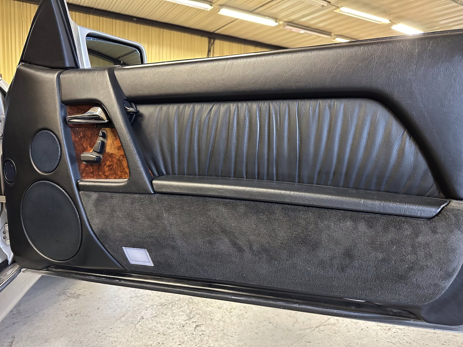 Interiörbild 1993 Mercedes-Benz SL 320