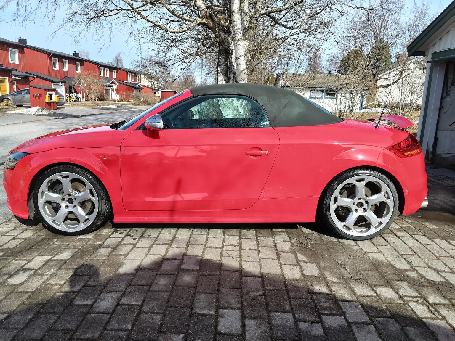 Exterior image of 2009 Audi TTS Roadster