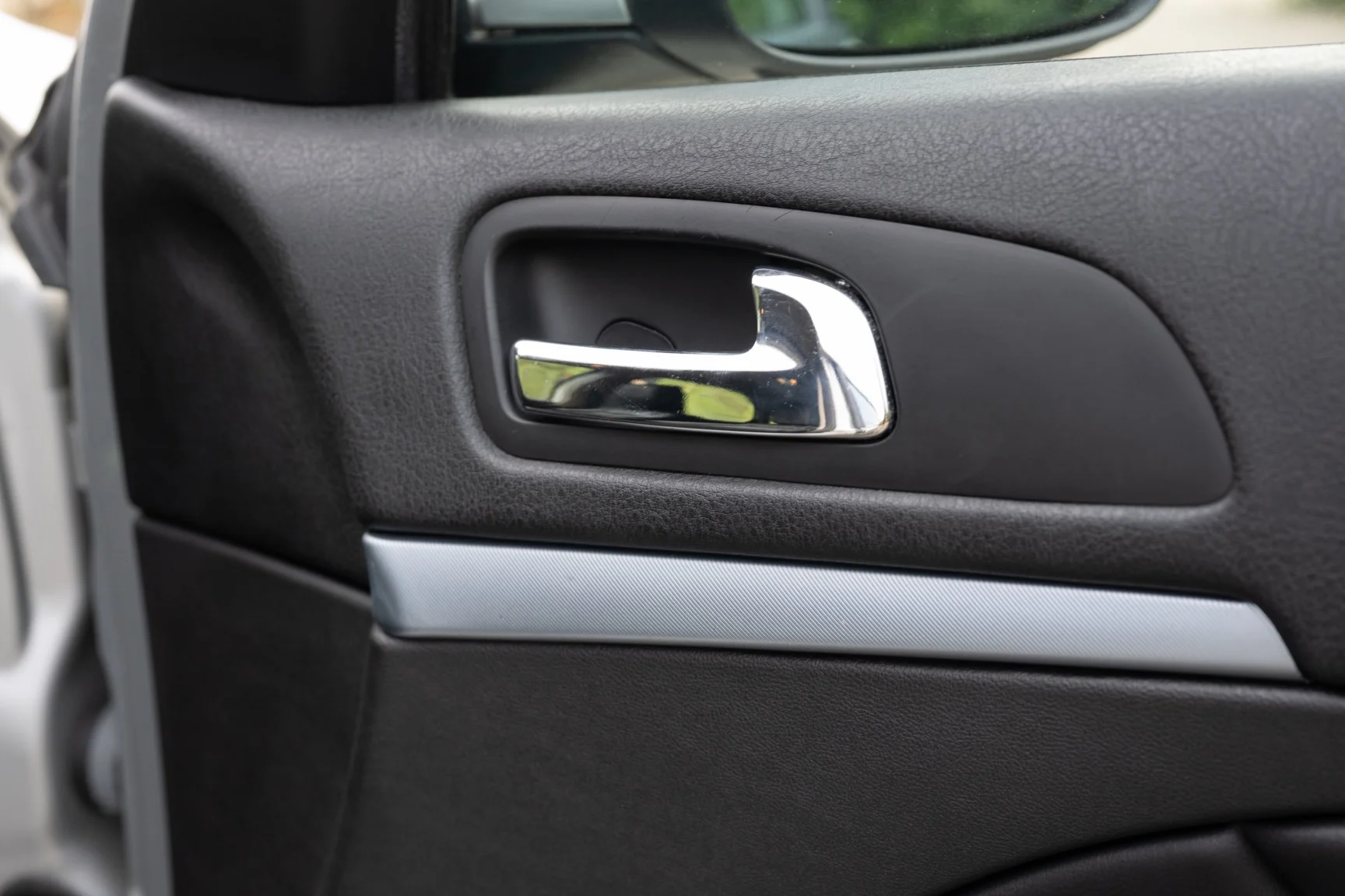Innenraumfoto von 2008 Alfa Romeo 159 Q4 Sportwagon (18)