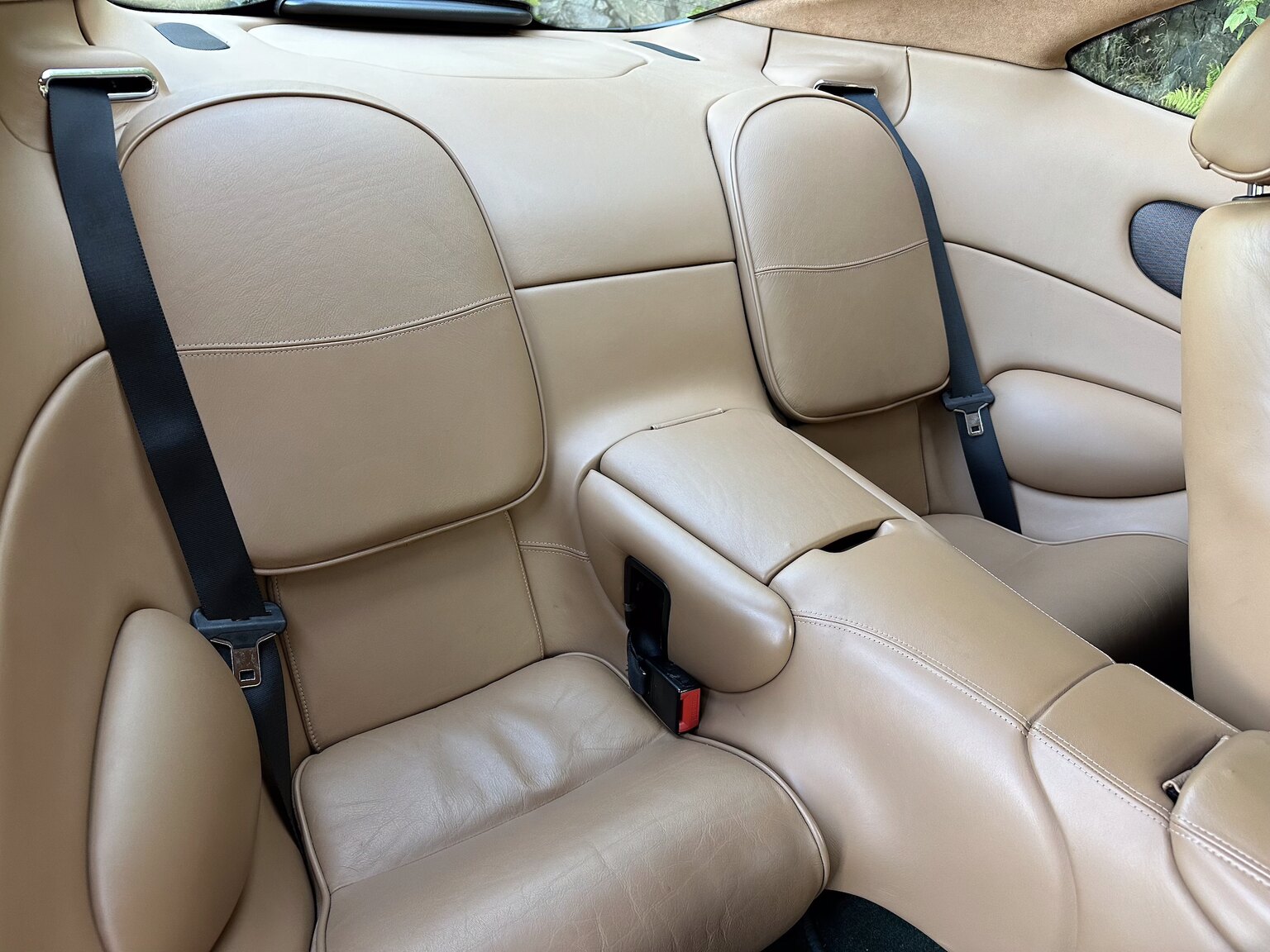 Interiörbild 2003 Aston Martin DB7