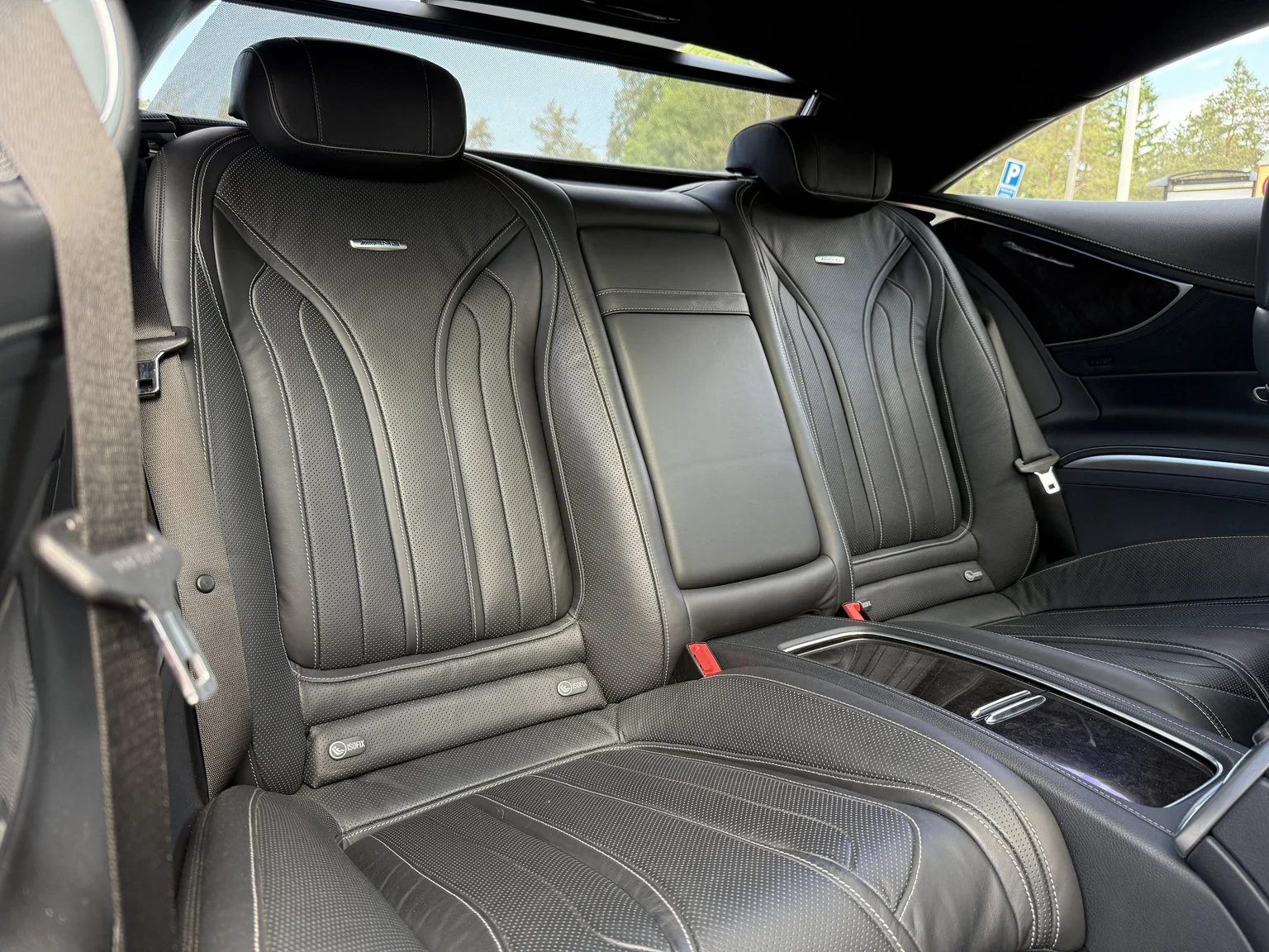 Innenraumfoto von 2016 Mercedes-Benz S 63 AMG 4MATIC (66)