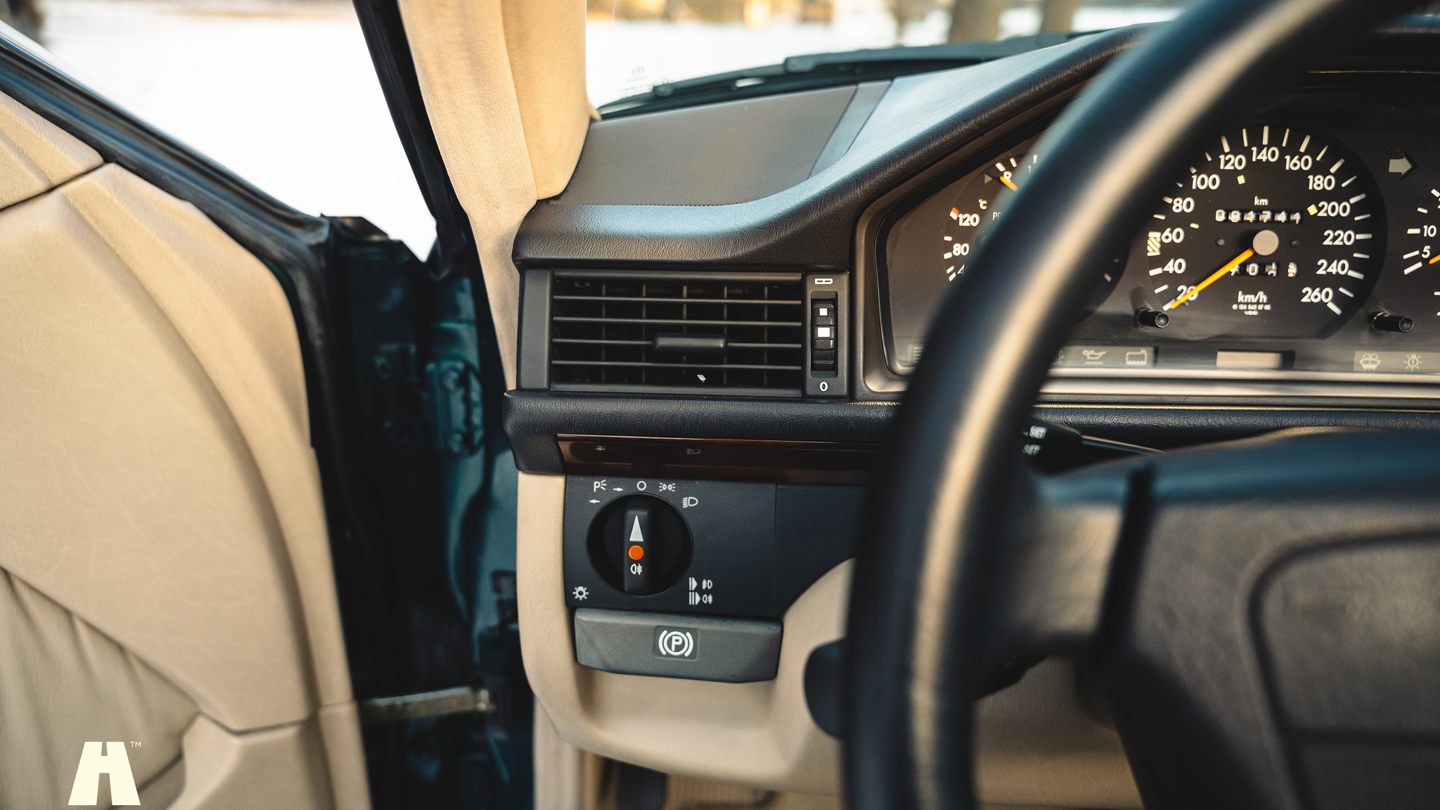 Innenraumfoto von 1995 Mercedes-Benz E320 Cabriolet 