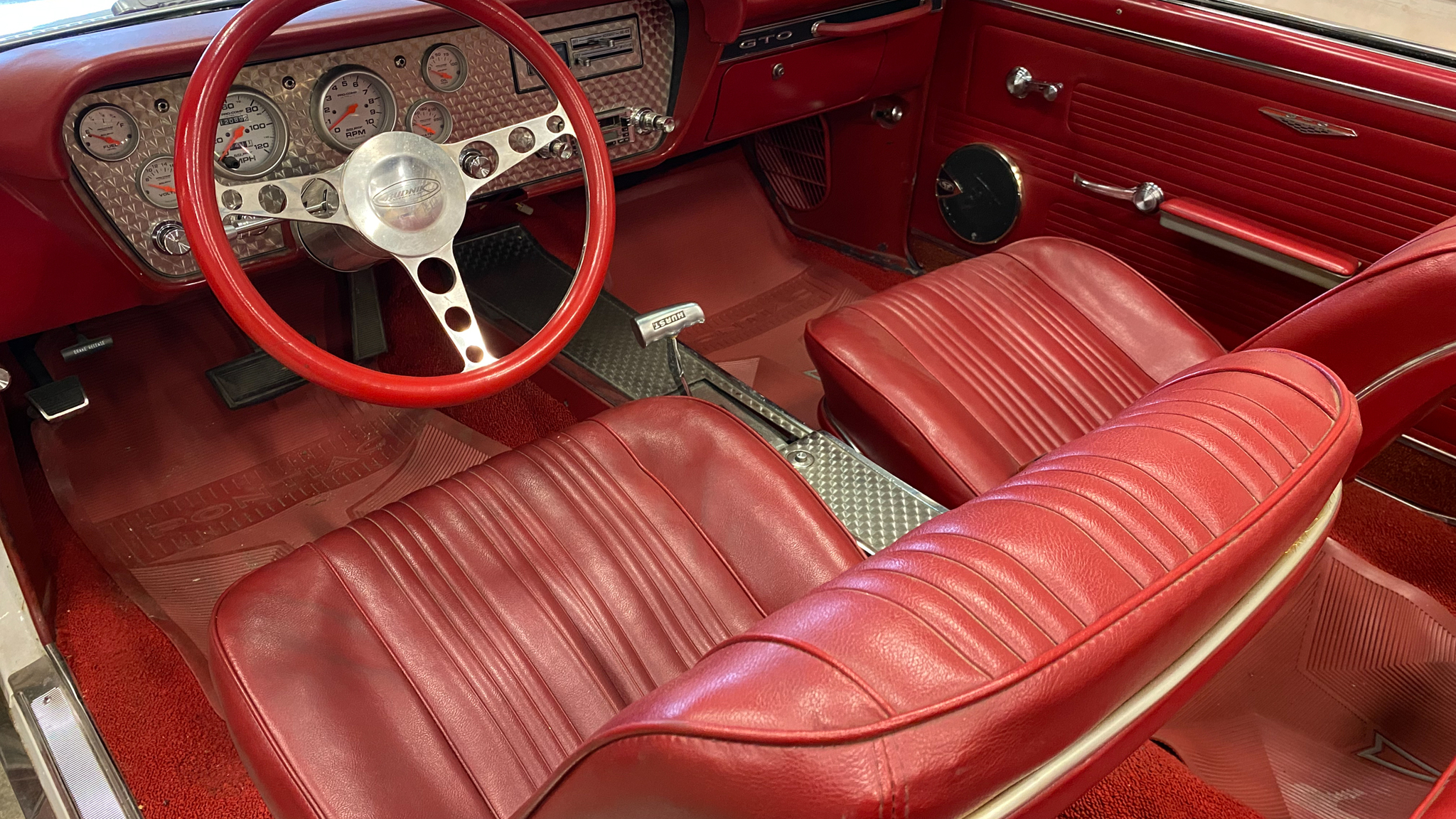 Innenraumfoto von 1967 Pontiac GTO Convertible 
