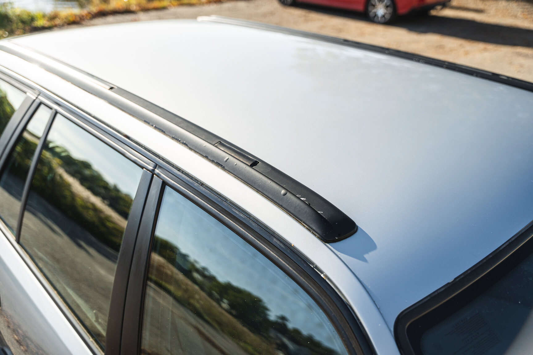 Exterior image of 1994 BMW 520i E34