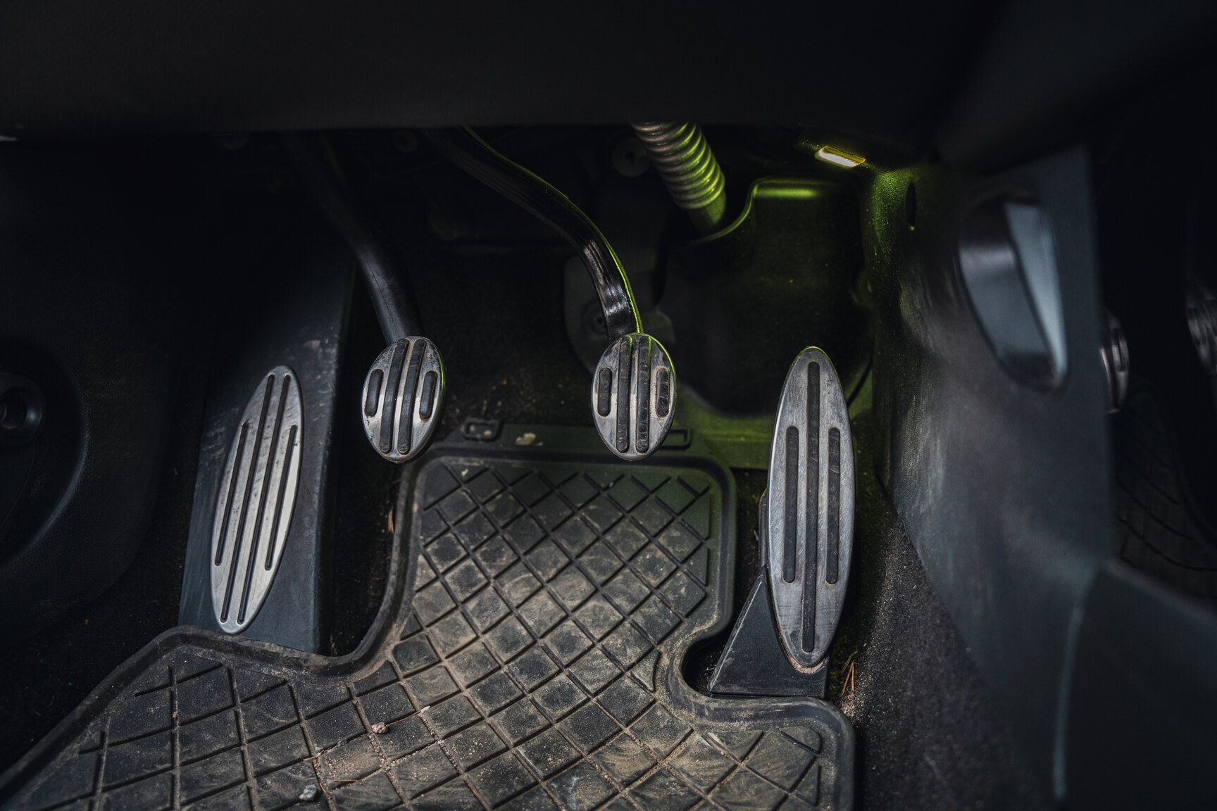 Innenraumfoto von 2017 Mini Cooper JCW (25)