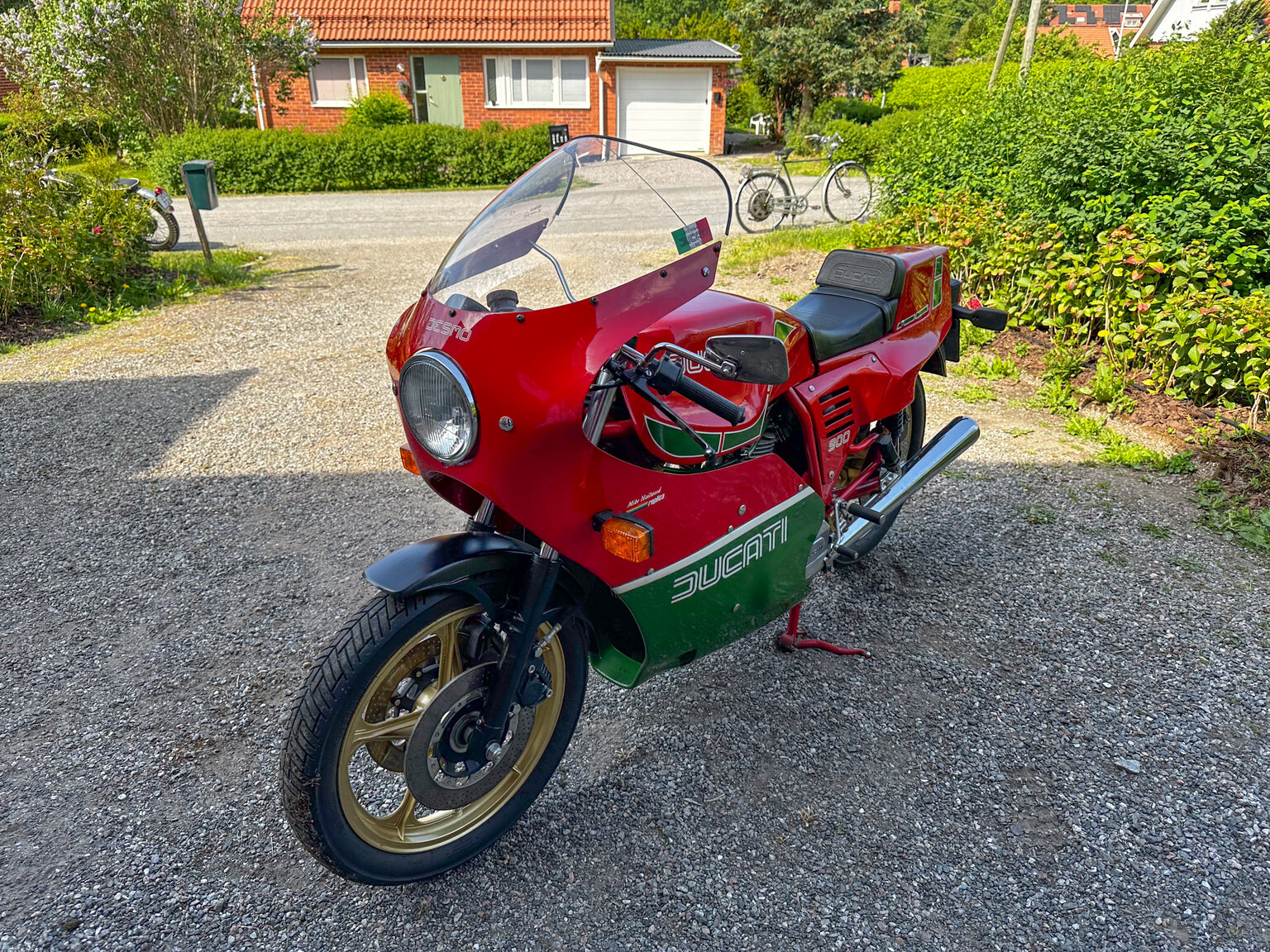 Aussenfoto 1983 Ducati 900 Mike Hailwood Replica