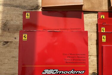 Documentation for 2001 Ferrari 360 Modena V8 Manual