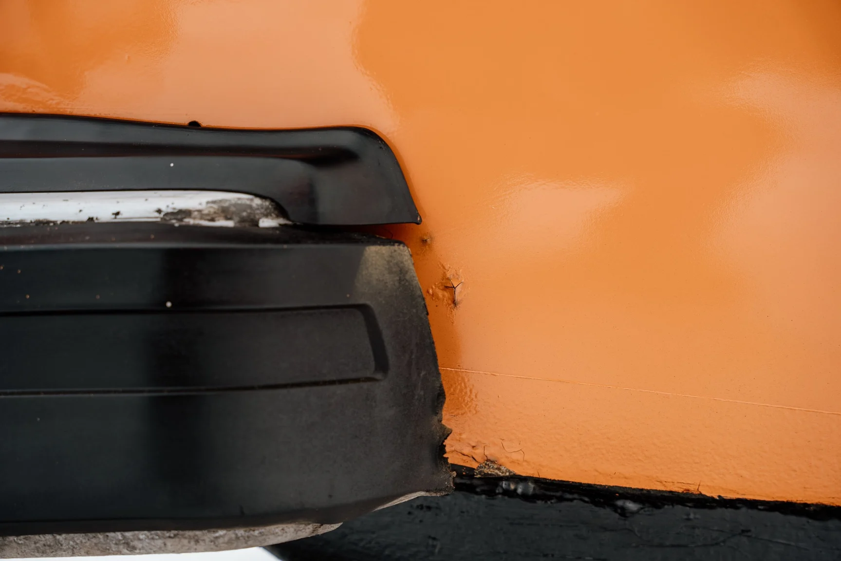 Exteriörbild på 1975 Volvo 242 2-dörrars coupé (26)