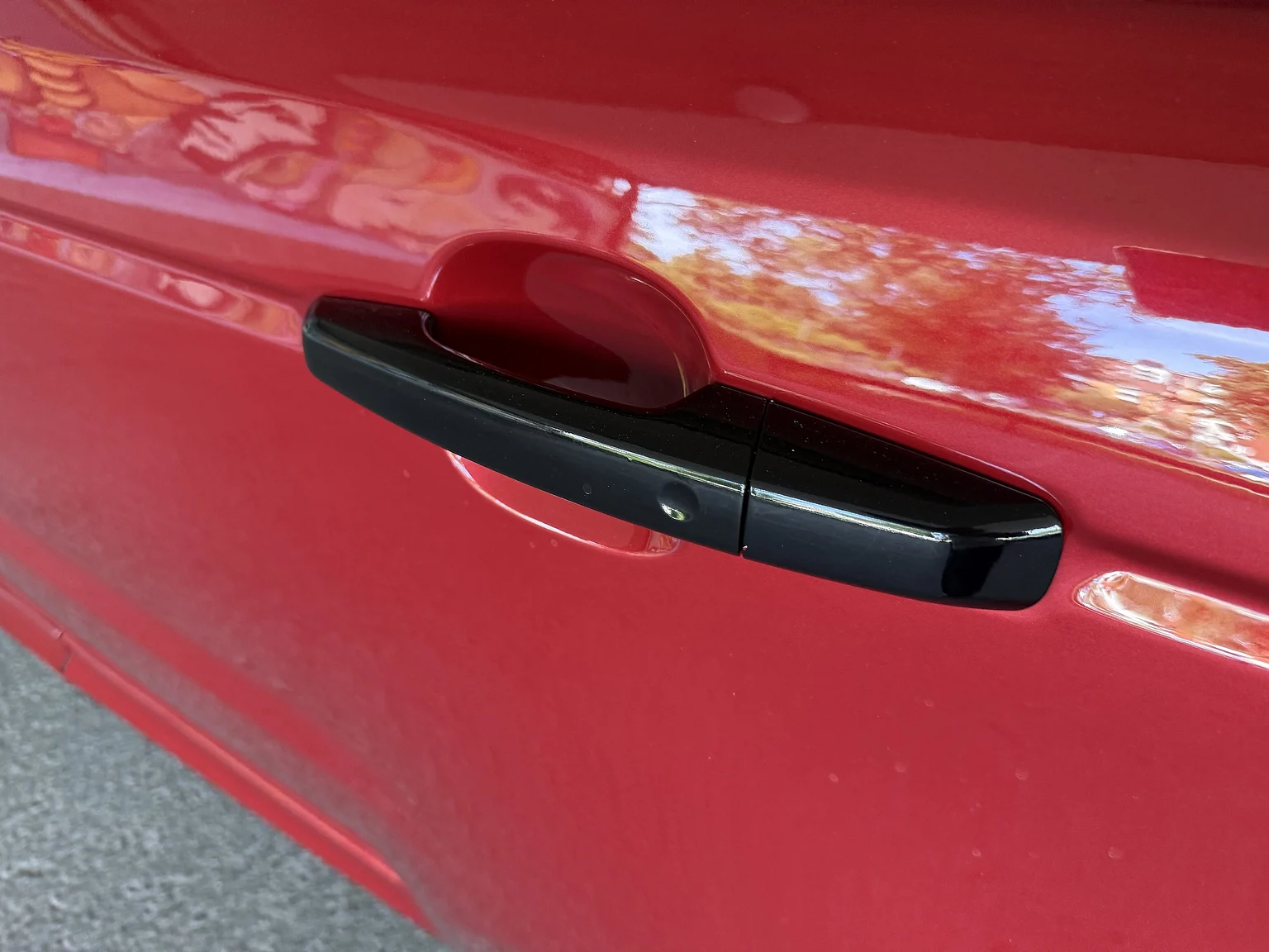 Exteriörbild på 2017 Range Rover Sport SVR (78)