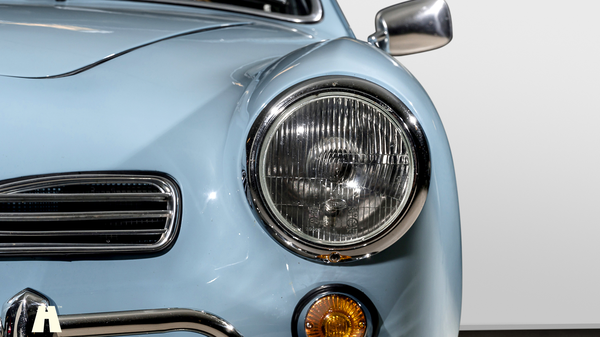 Exterior image of 1969 Volkswagen Karmann Ghia (6)