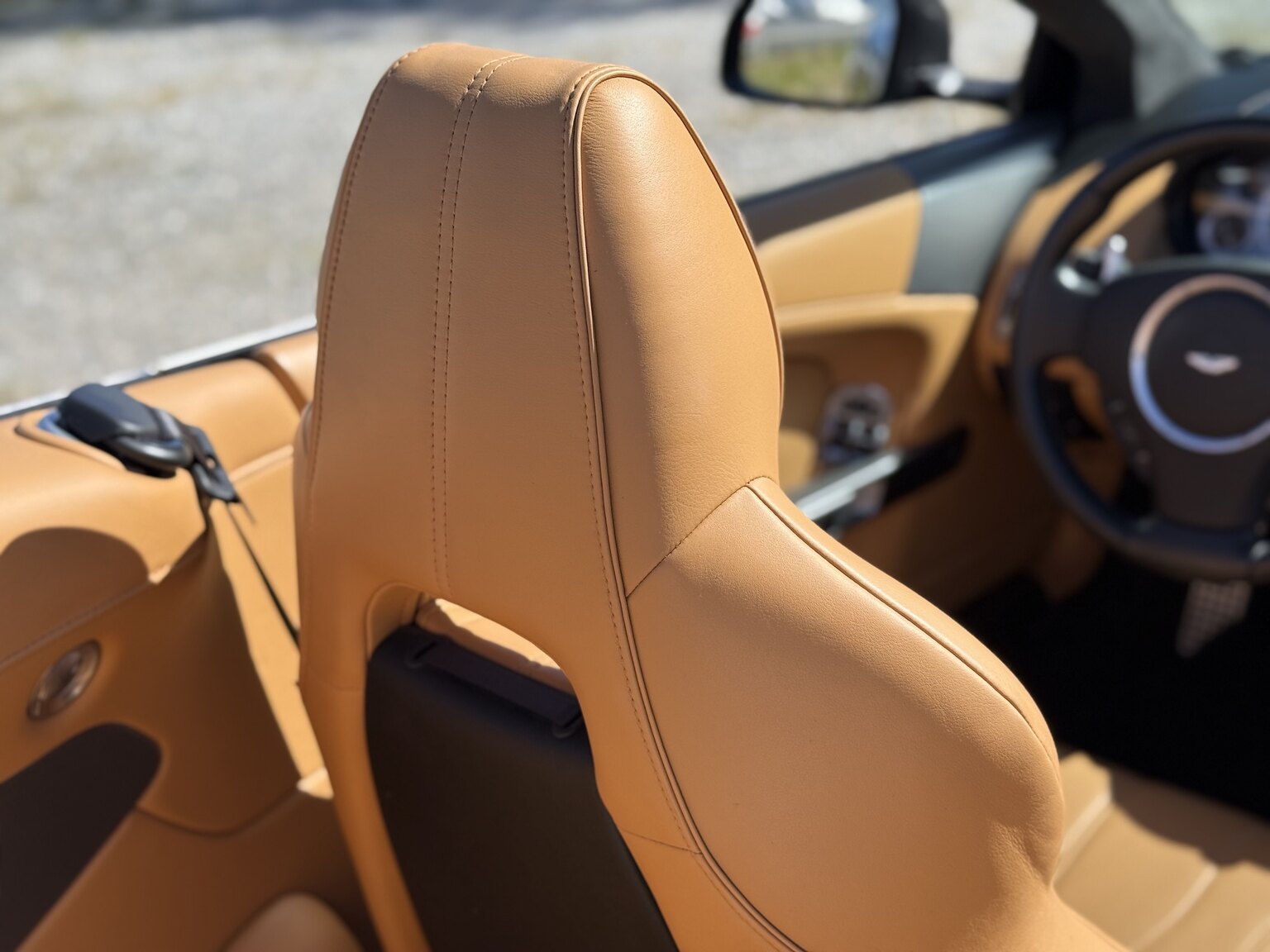 Interiörbild 2015 Aston Martin DB9 Volante