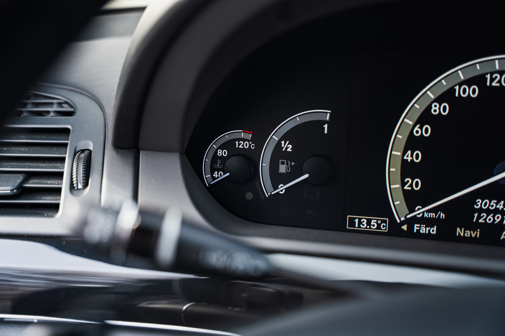 Interior image of 2011 Mercedes-Benz S600
