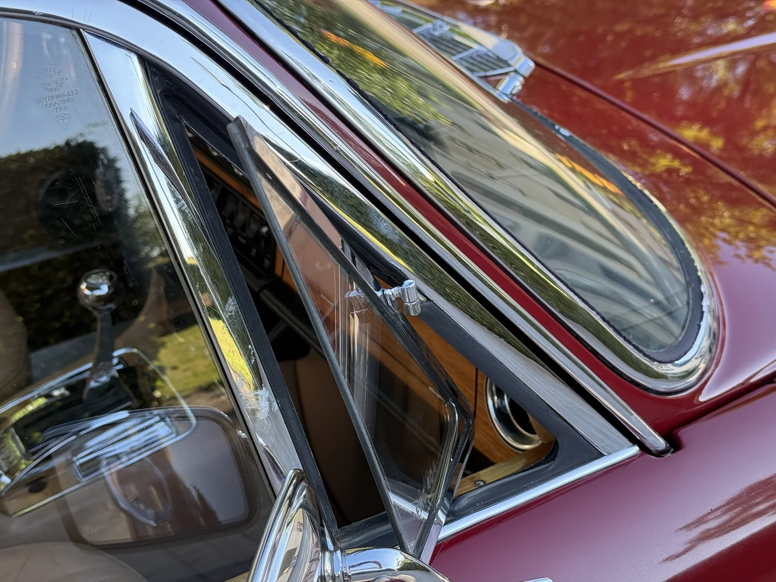 Exteriörbild på 1970 Jaguar XJ12 Performance (40)