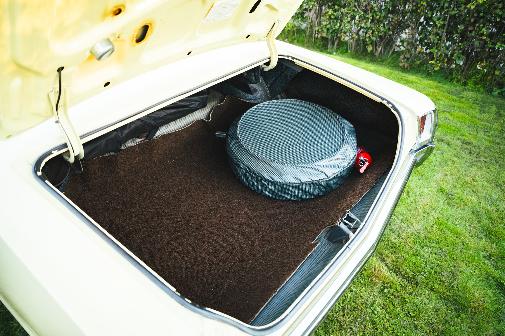 Innenraumfoto von 1967 Oldsmobile Cutlass Supreme Cabriolet