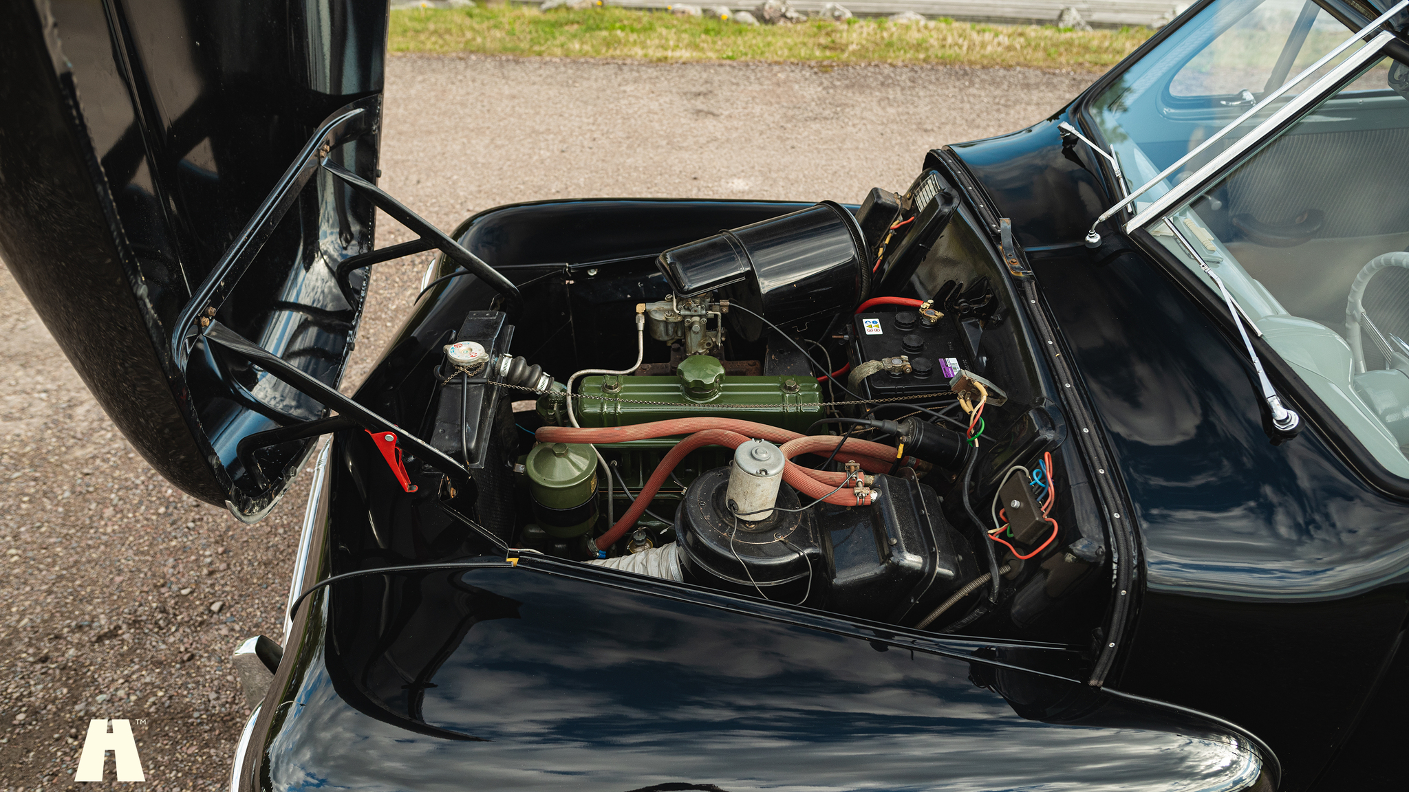 Image of 1953 Volvo PV 444E mechanics